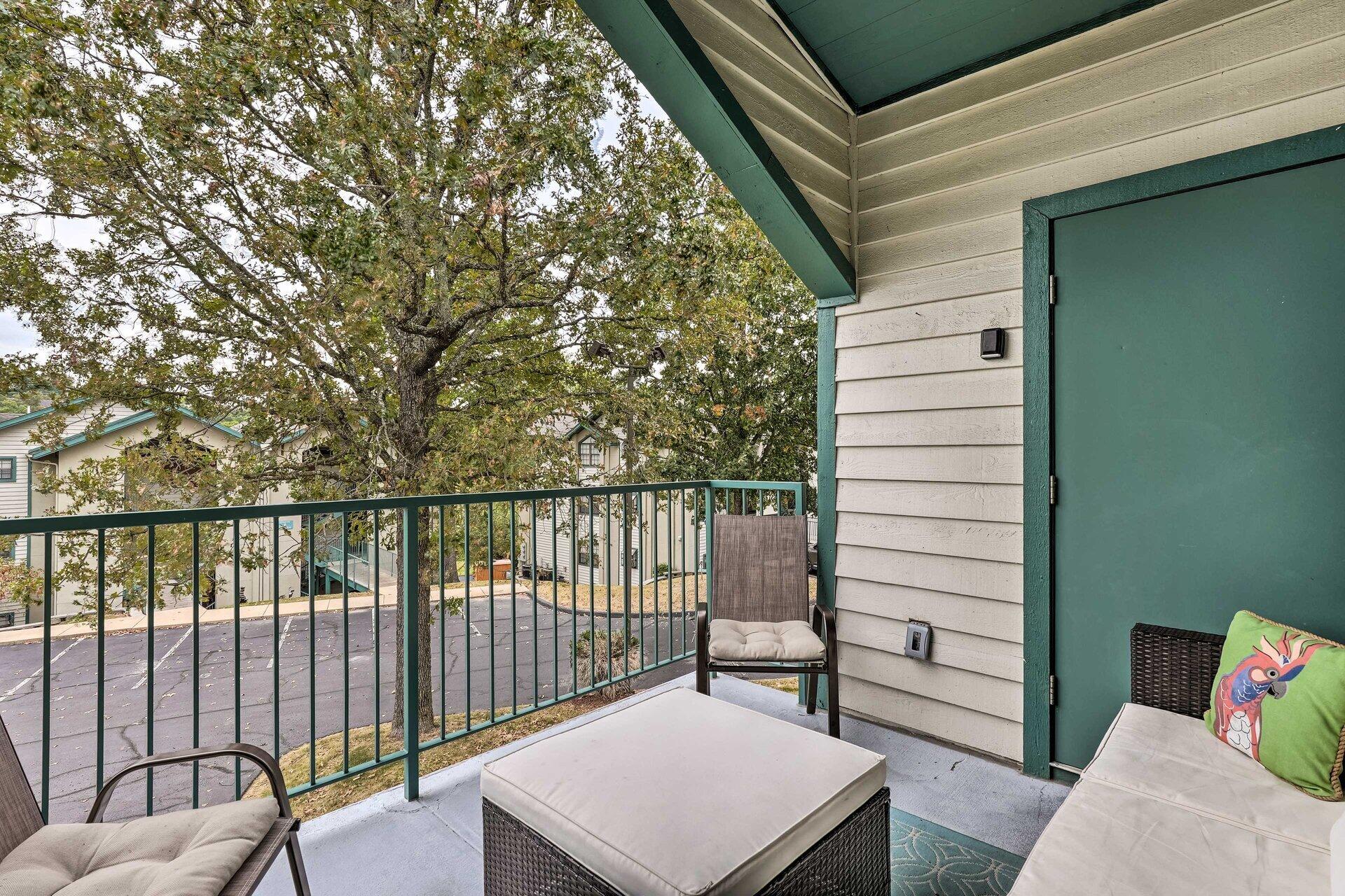 2700 Green Mountain Drive Property Photo 20