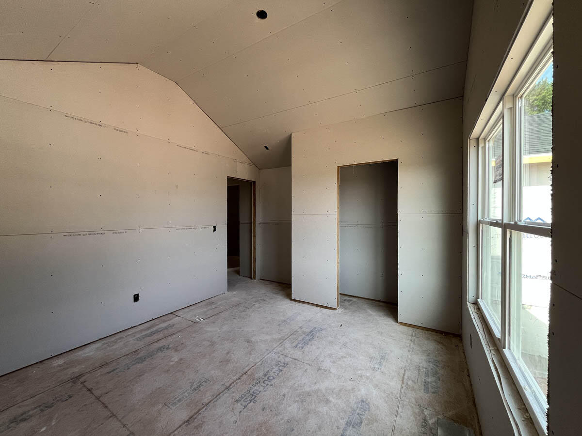 747 Jersey Road Property Photo 5