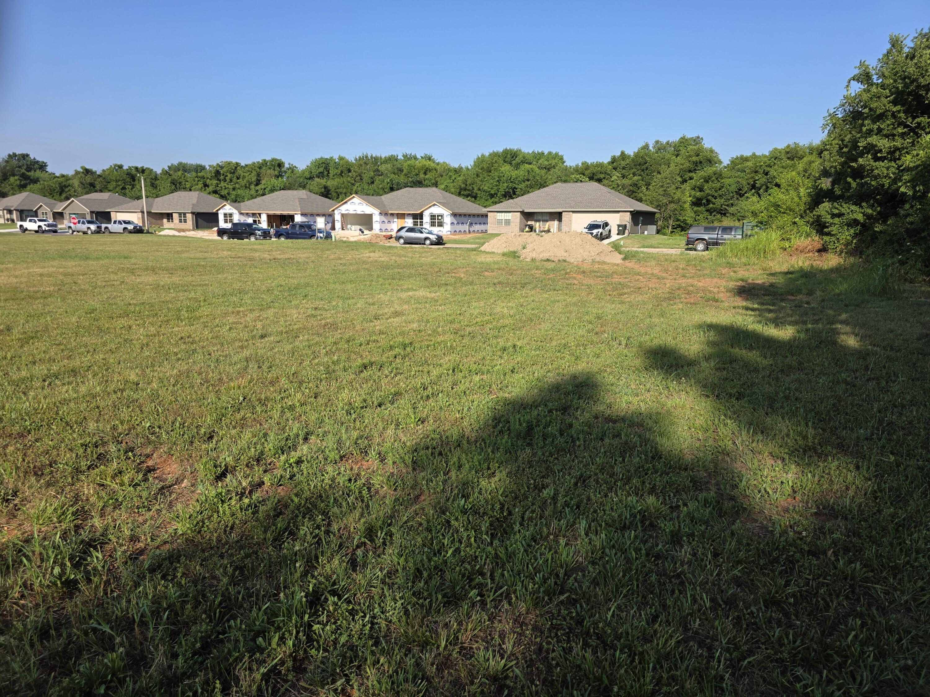 1645 Ridgemont Avenue Property Photo 3