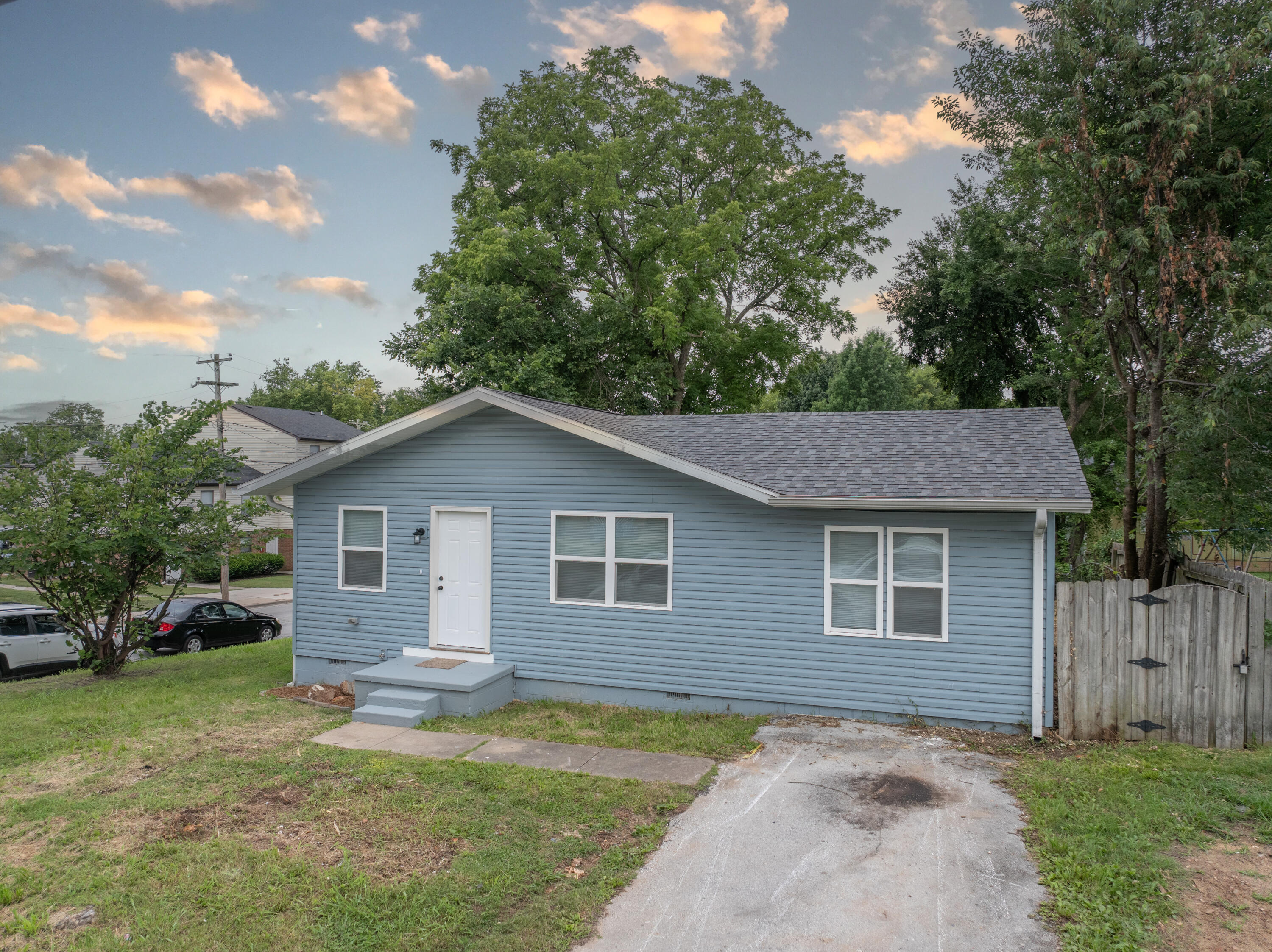 1305 North Frisco Avenue