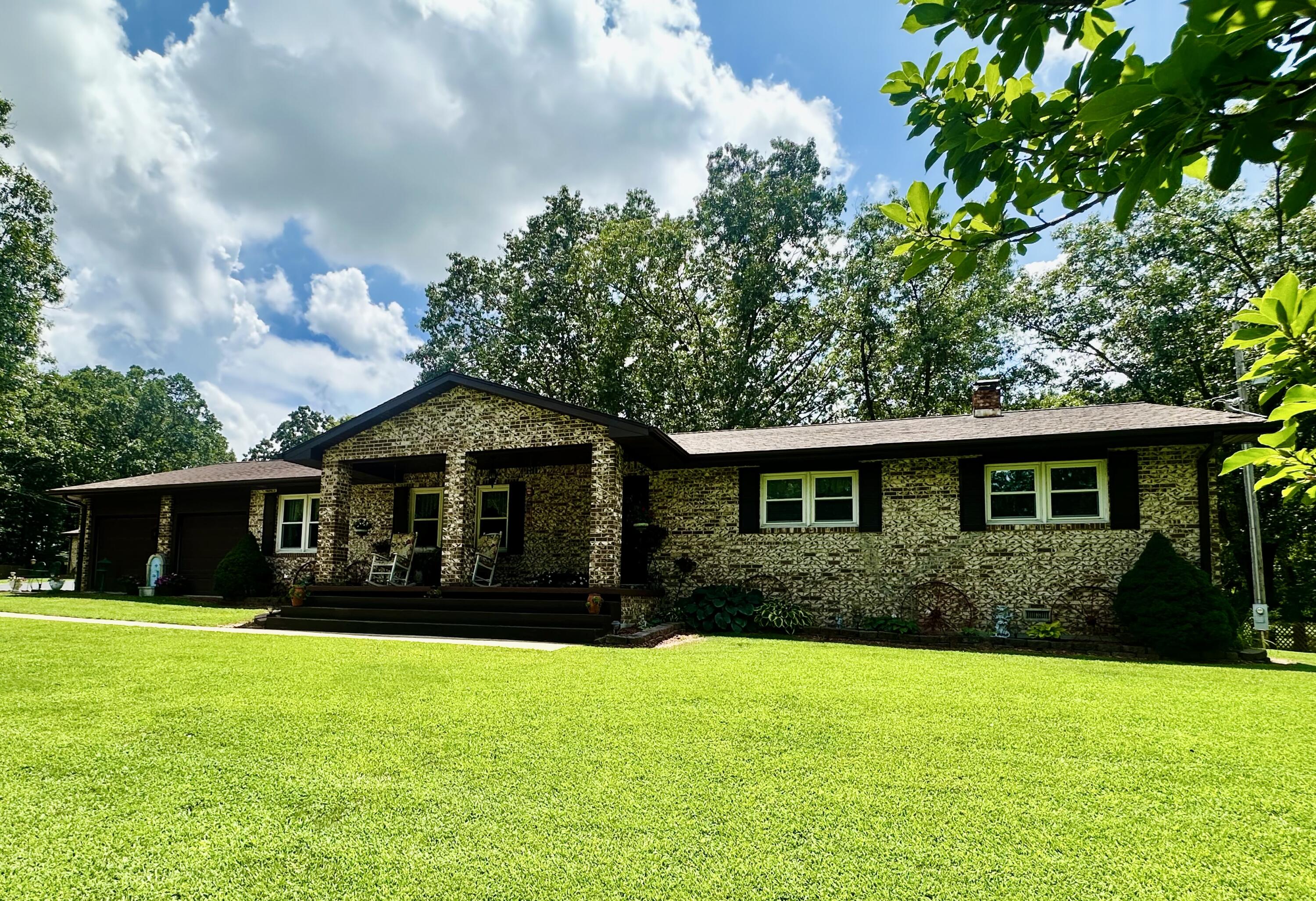 16924 Highway B Property Photo 1