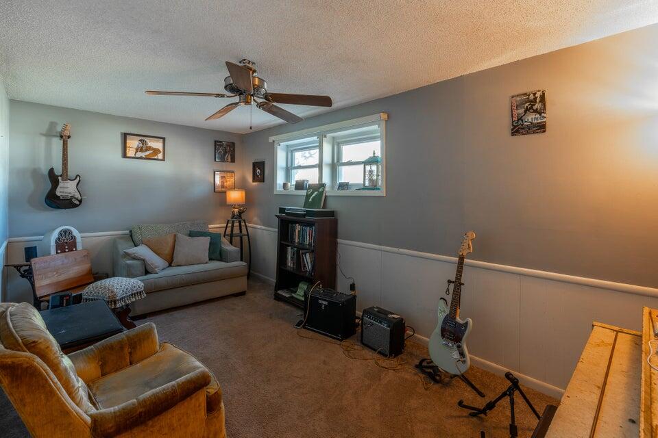 905 East Drake Street Property Photo 14