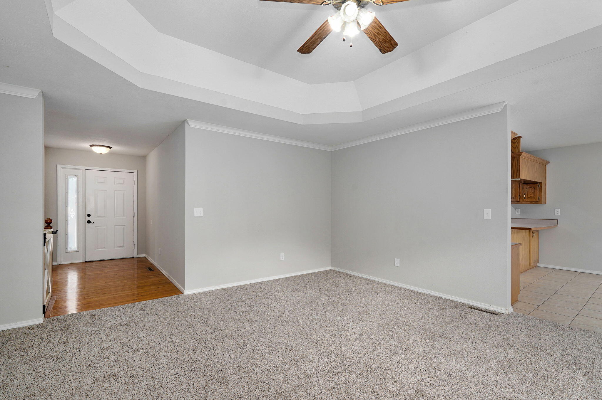 956 South Greentree Avenue Property Photo 5
