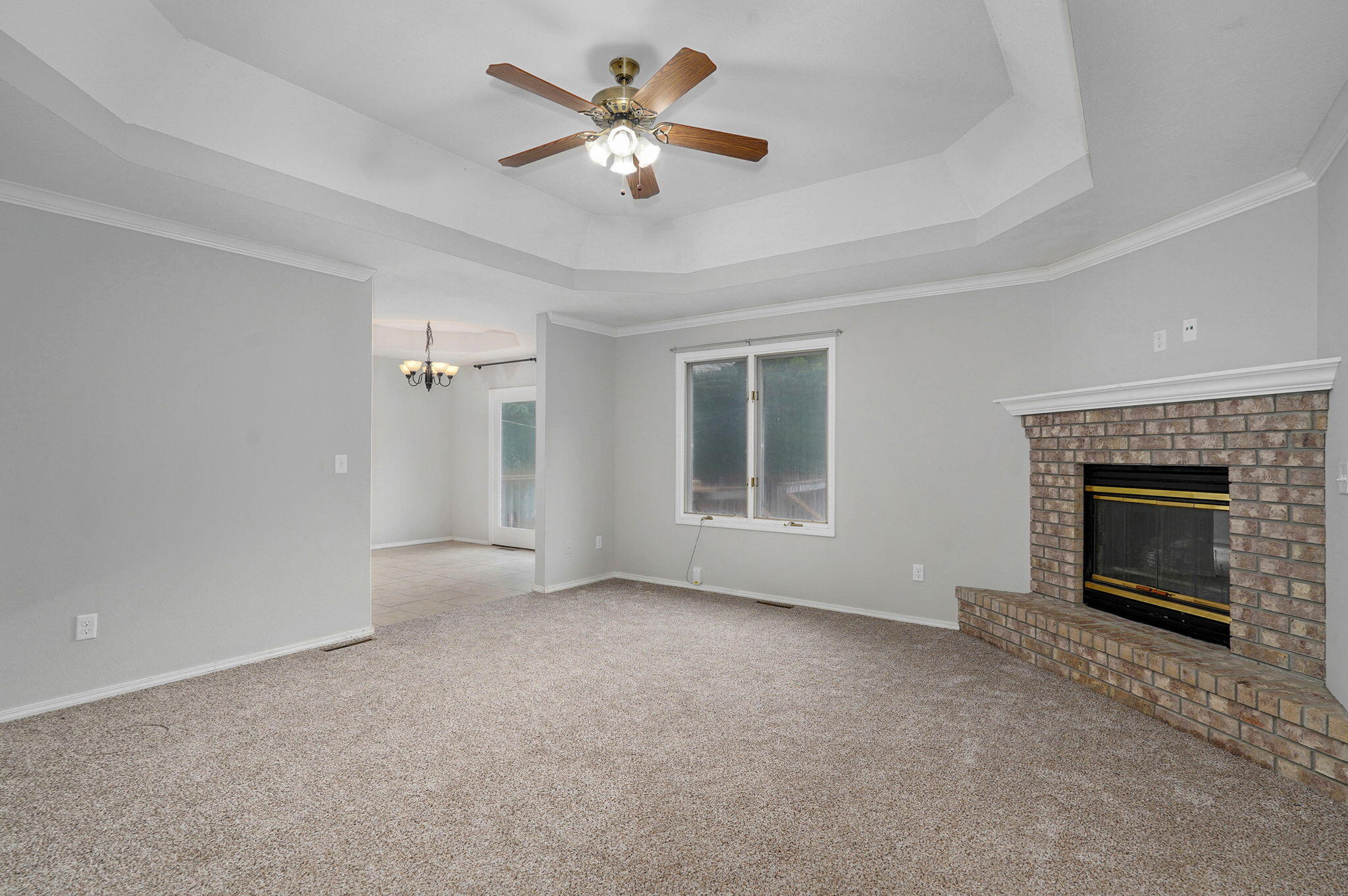 956 South Greentree Avenue Property Photo 7