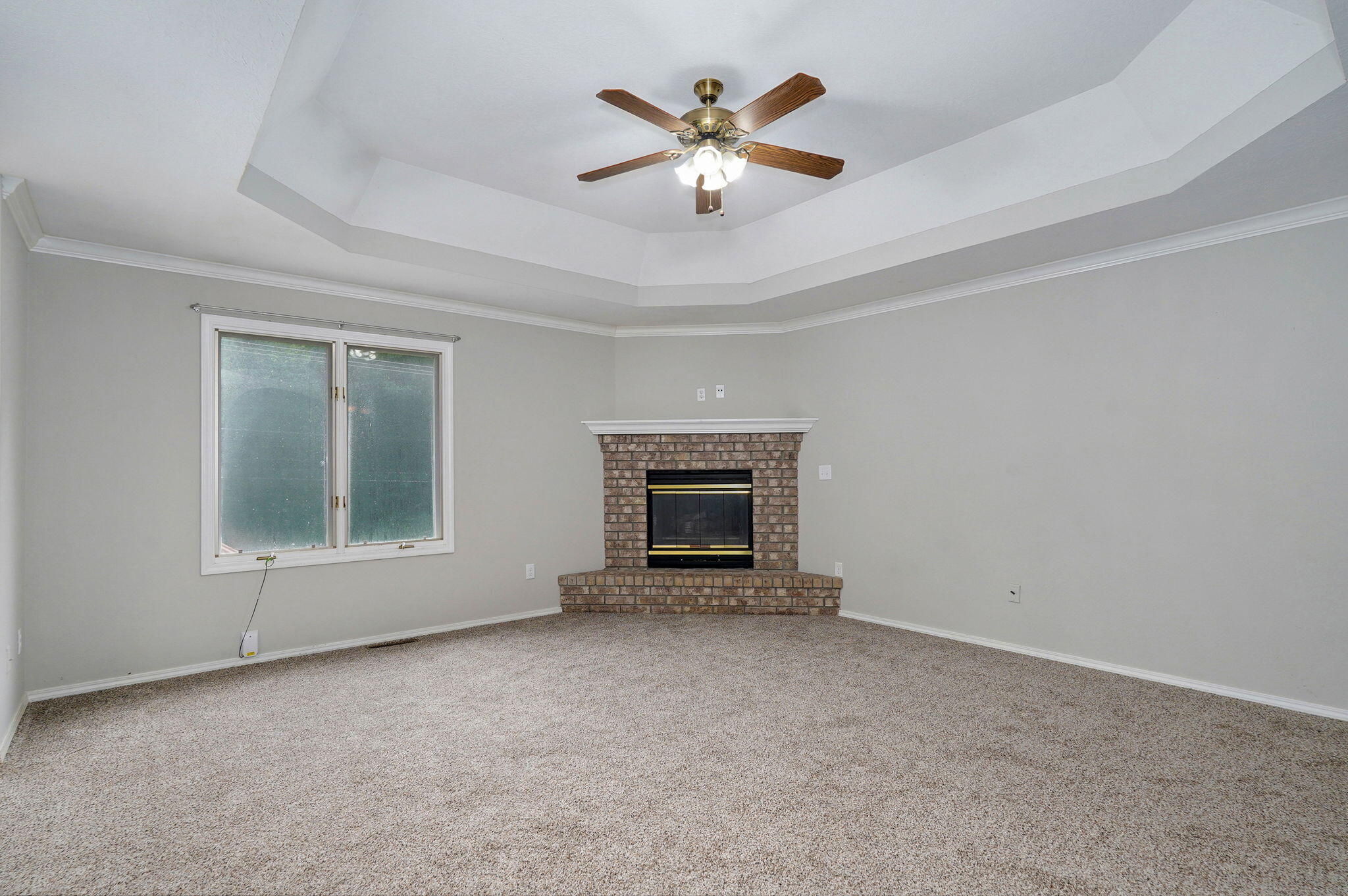 956 South Greentree Avenue Property Photo 8