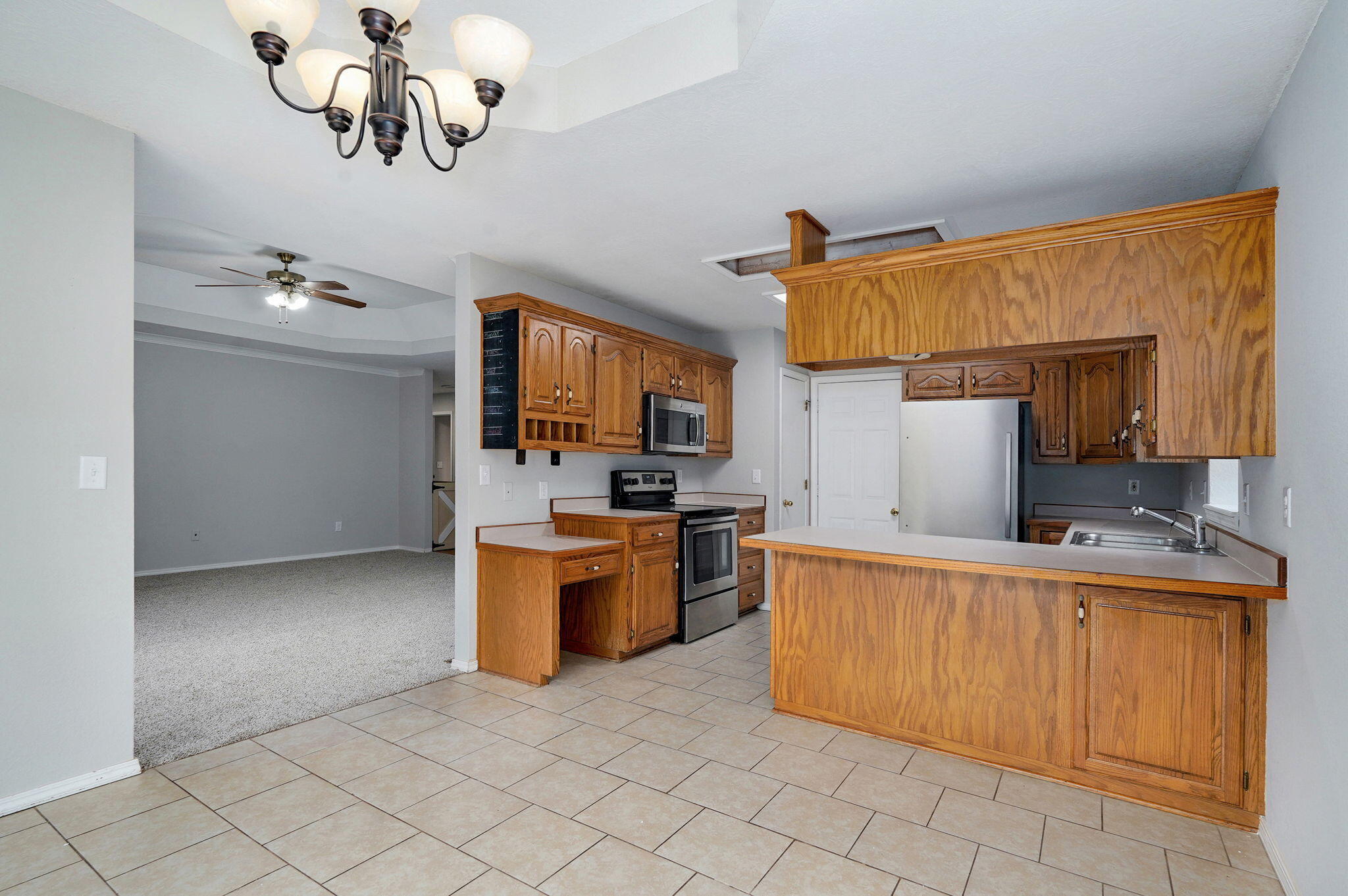 956 South Greentree Avenue Property Photo 9
