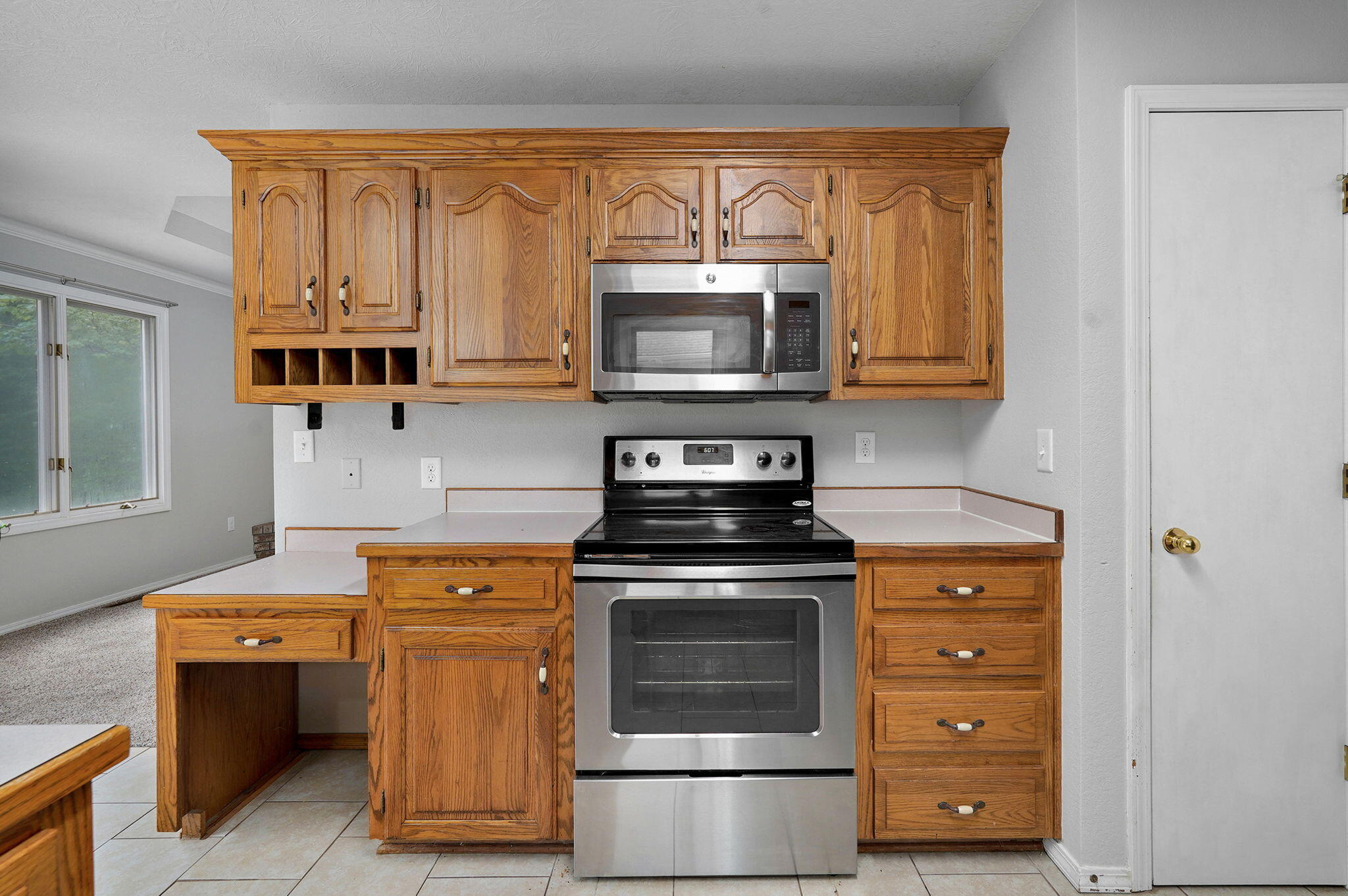 956 South Greentree Avenue Property Photo 11