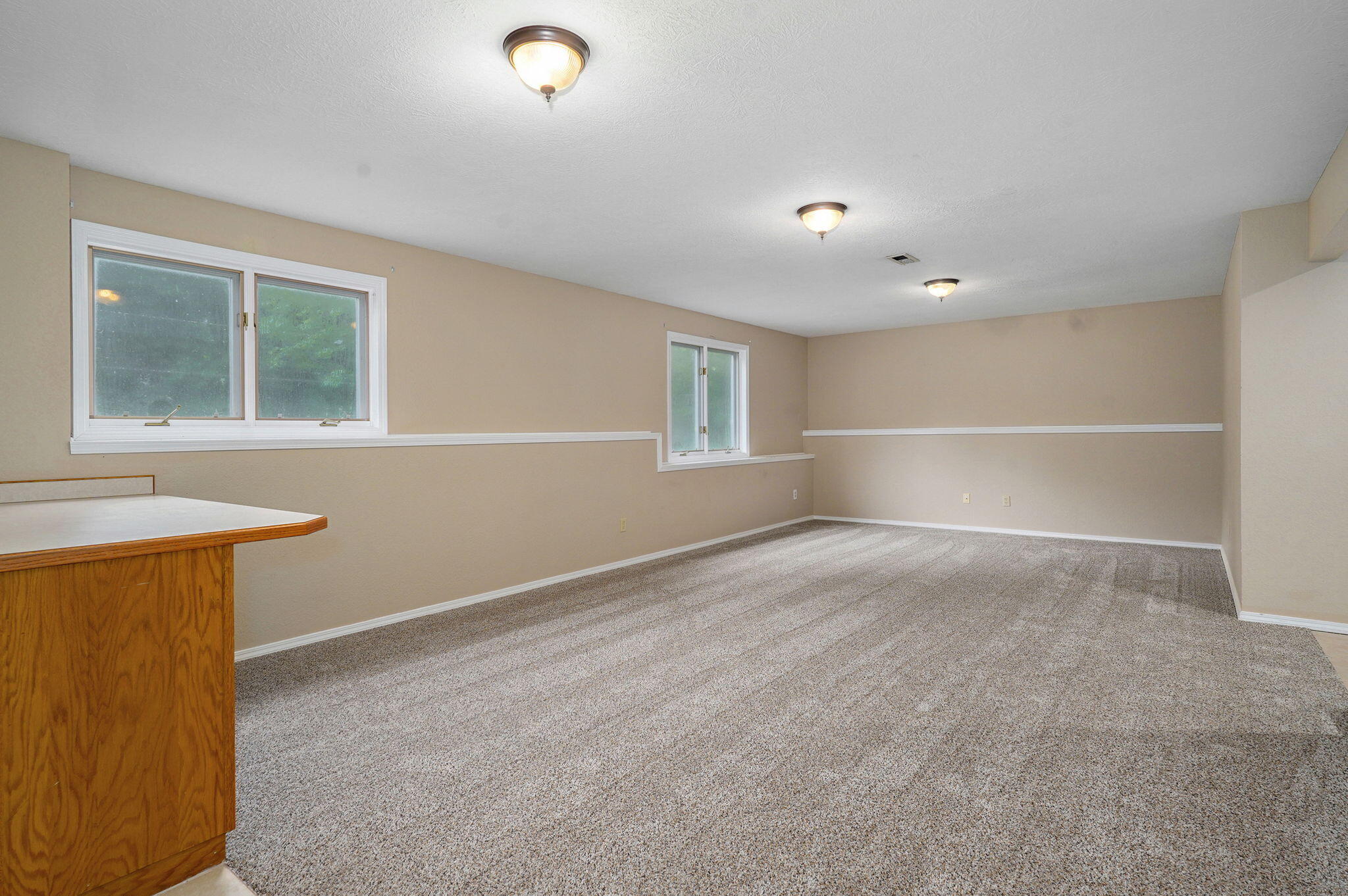 956 South Greentree Avenue Property Photo 32