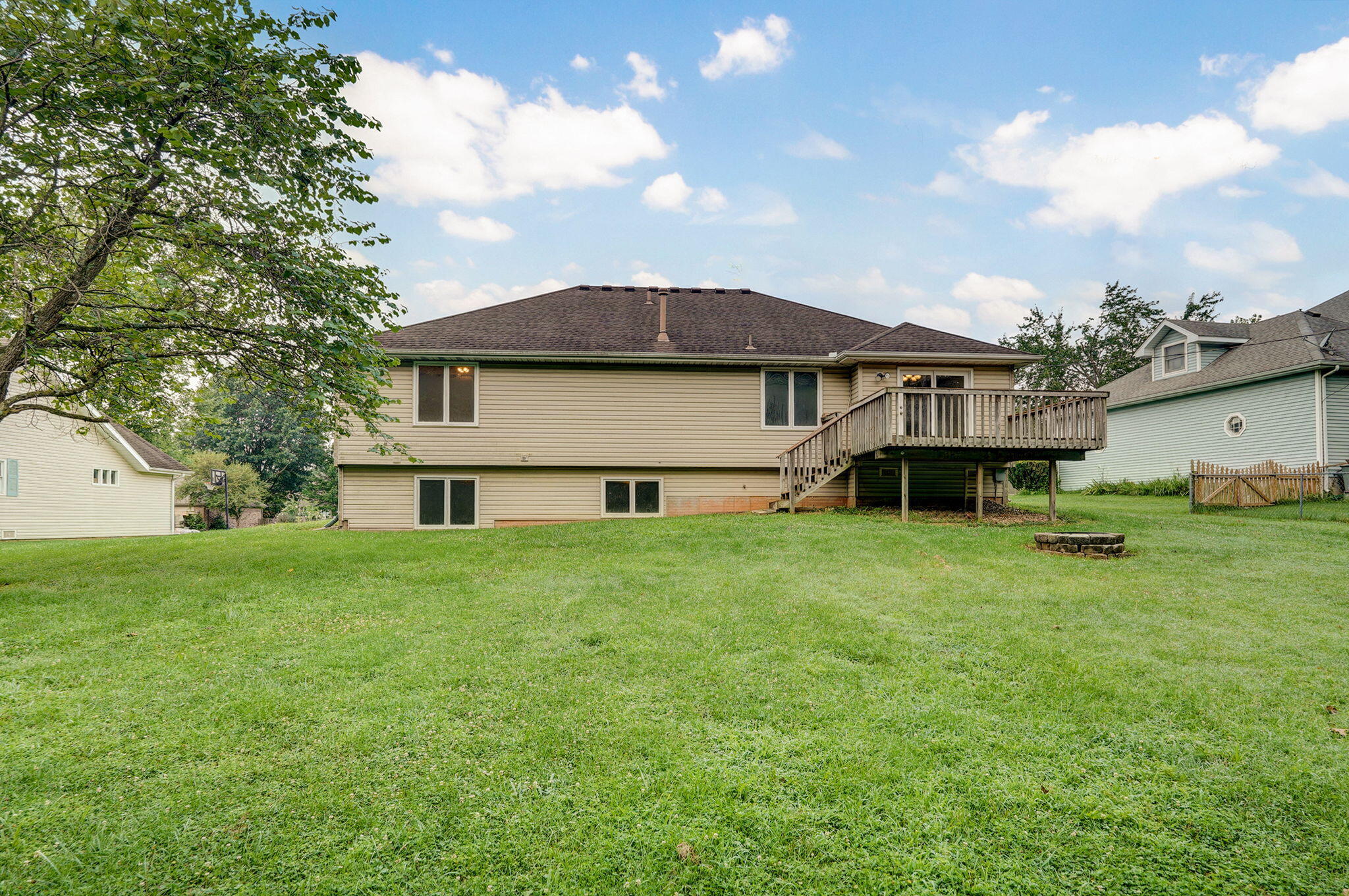 956 South Greentree Avenue Property Photo 42