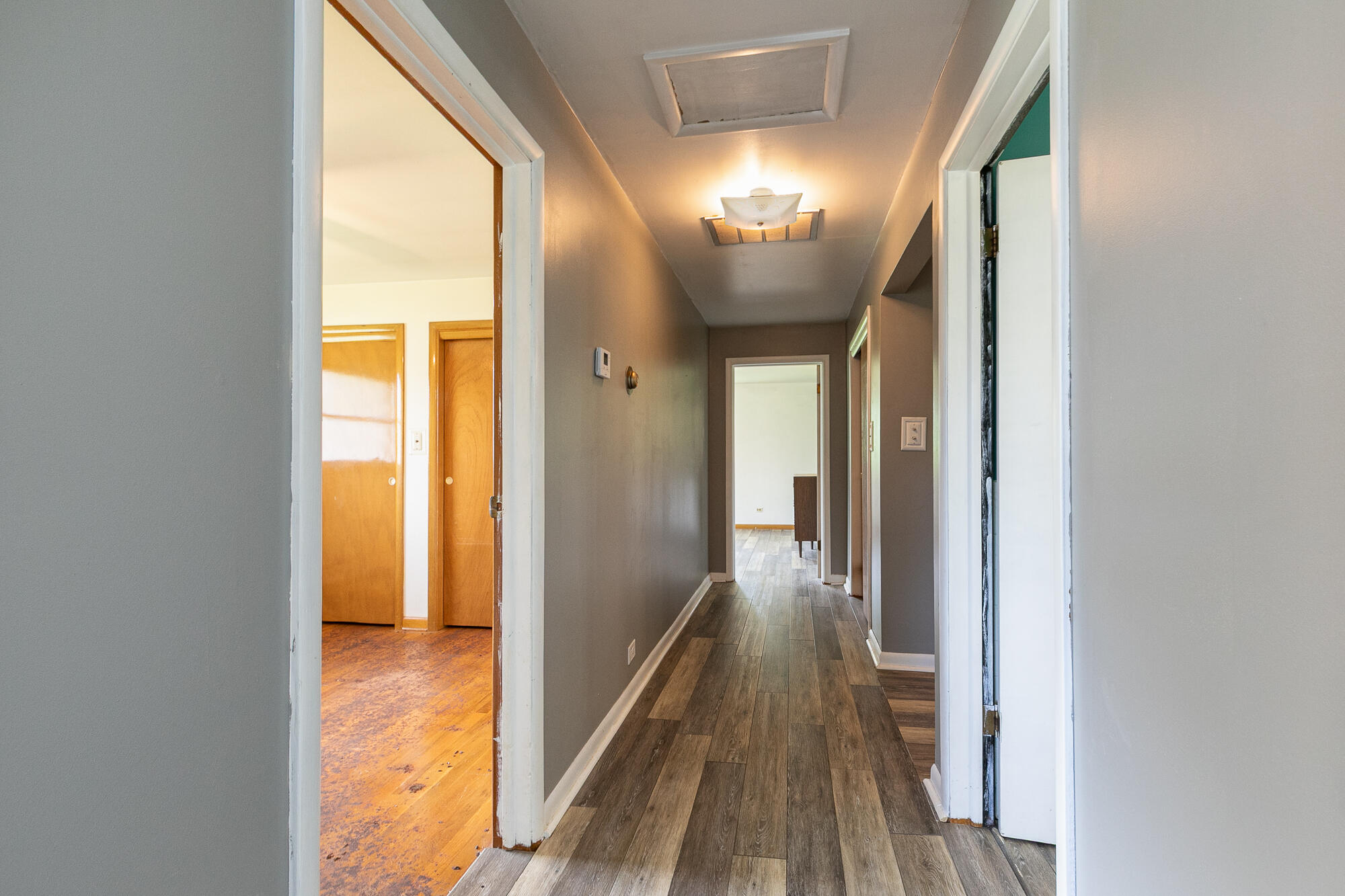 2114 East Walnut Street Property Photo 13