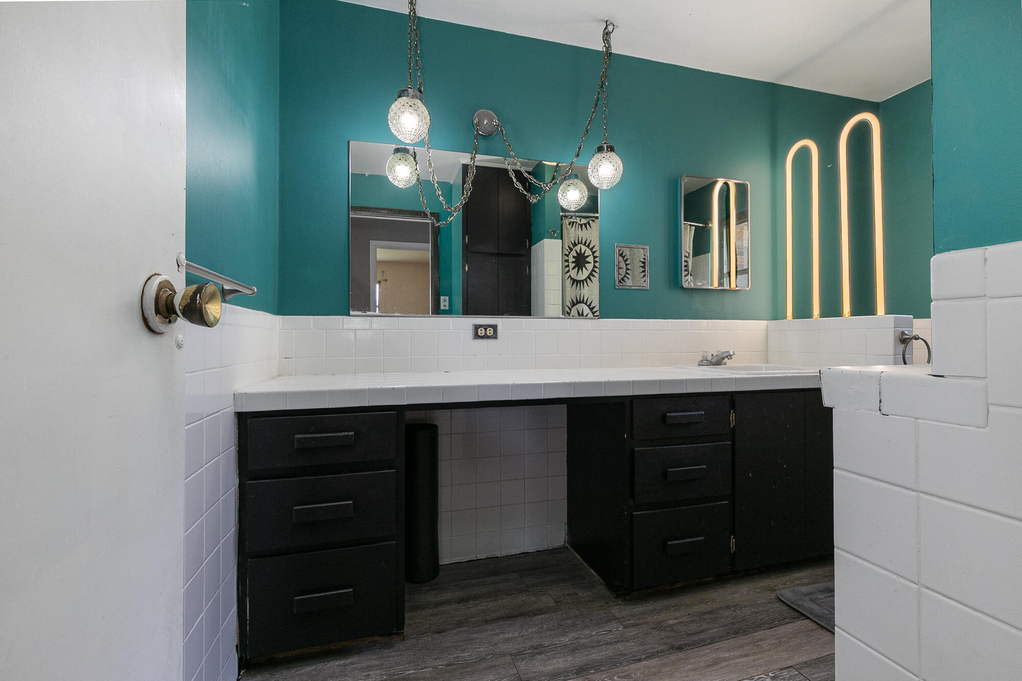 2114 East Walnut Street Property Photo 15