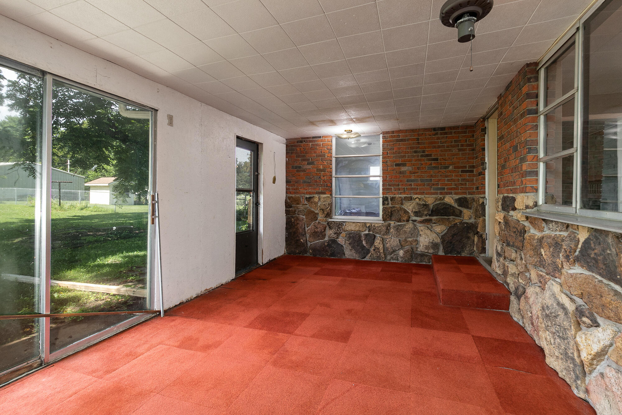 2114 East Walnut Street Property Photo 22