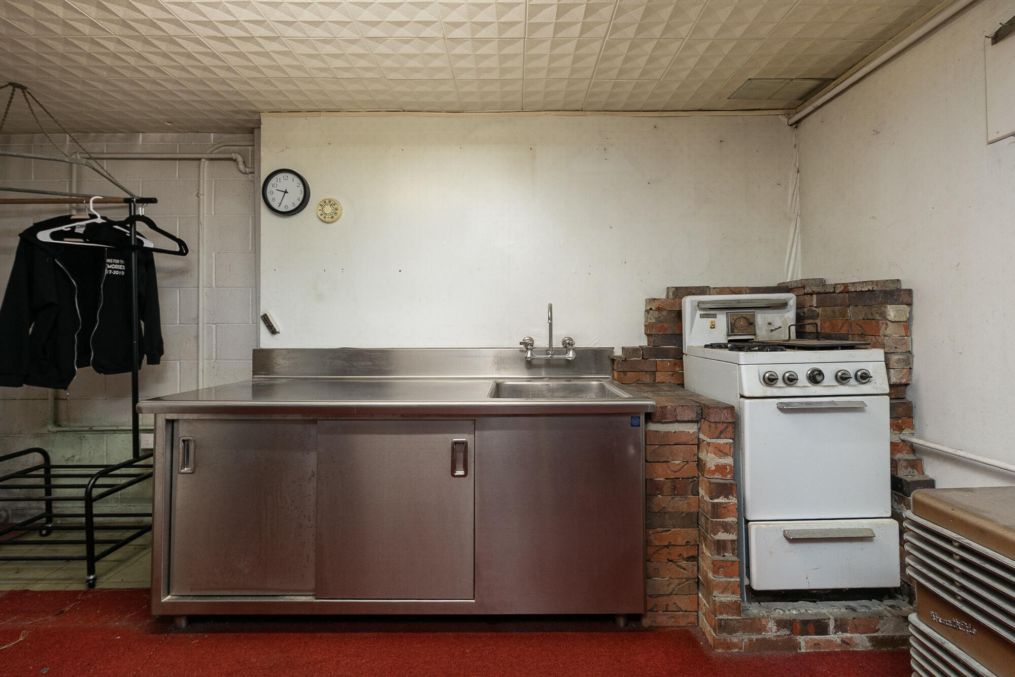 2114 East Walnut Street Property Photo 28