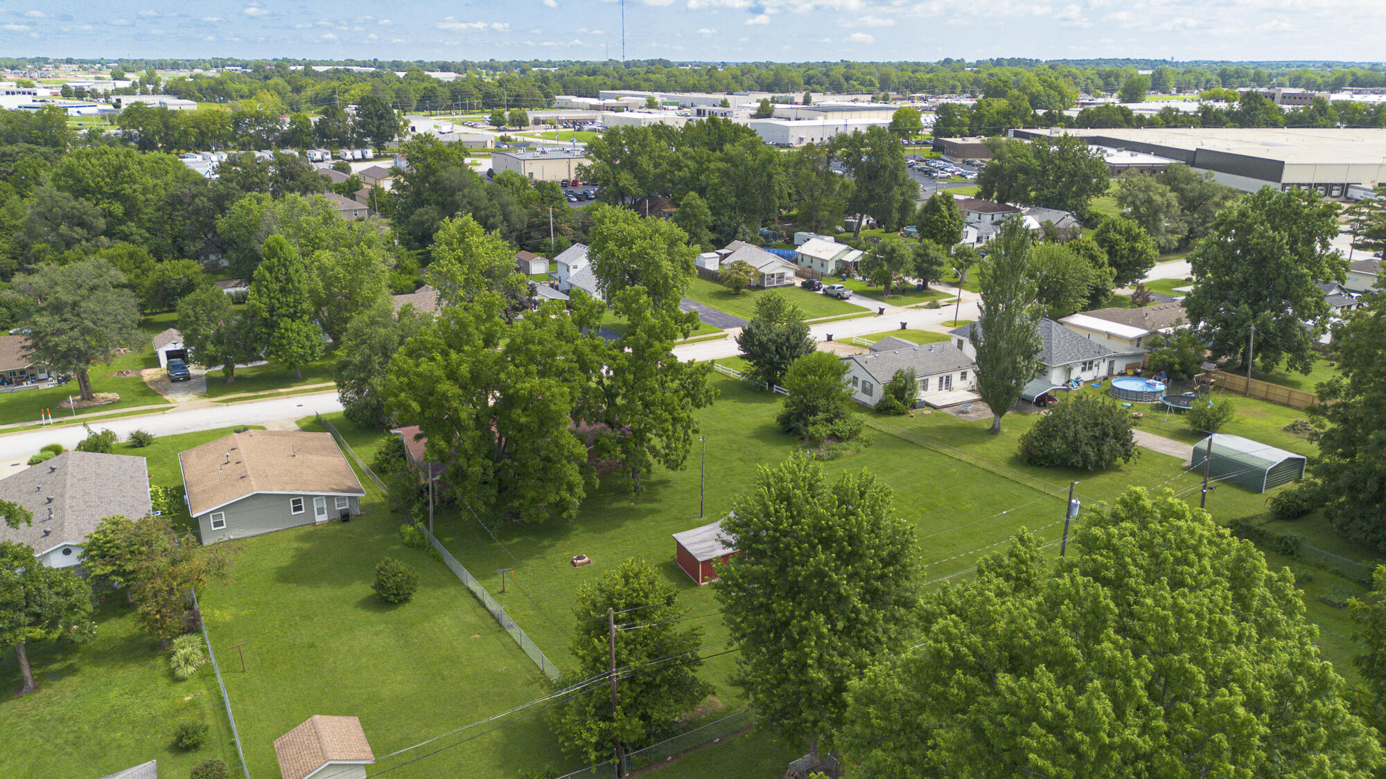 2114 East Walnut Street Property Photo 37