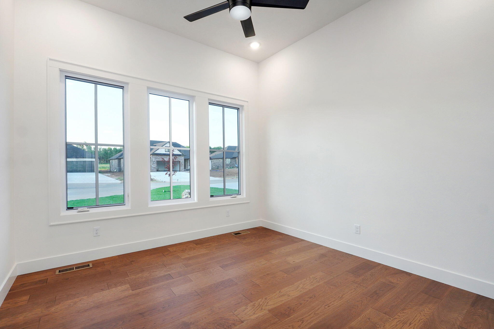 5030 East Swale Court Property Photo 32