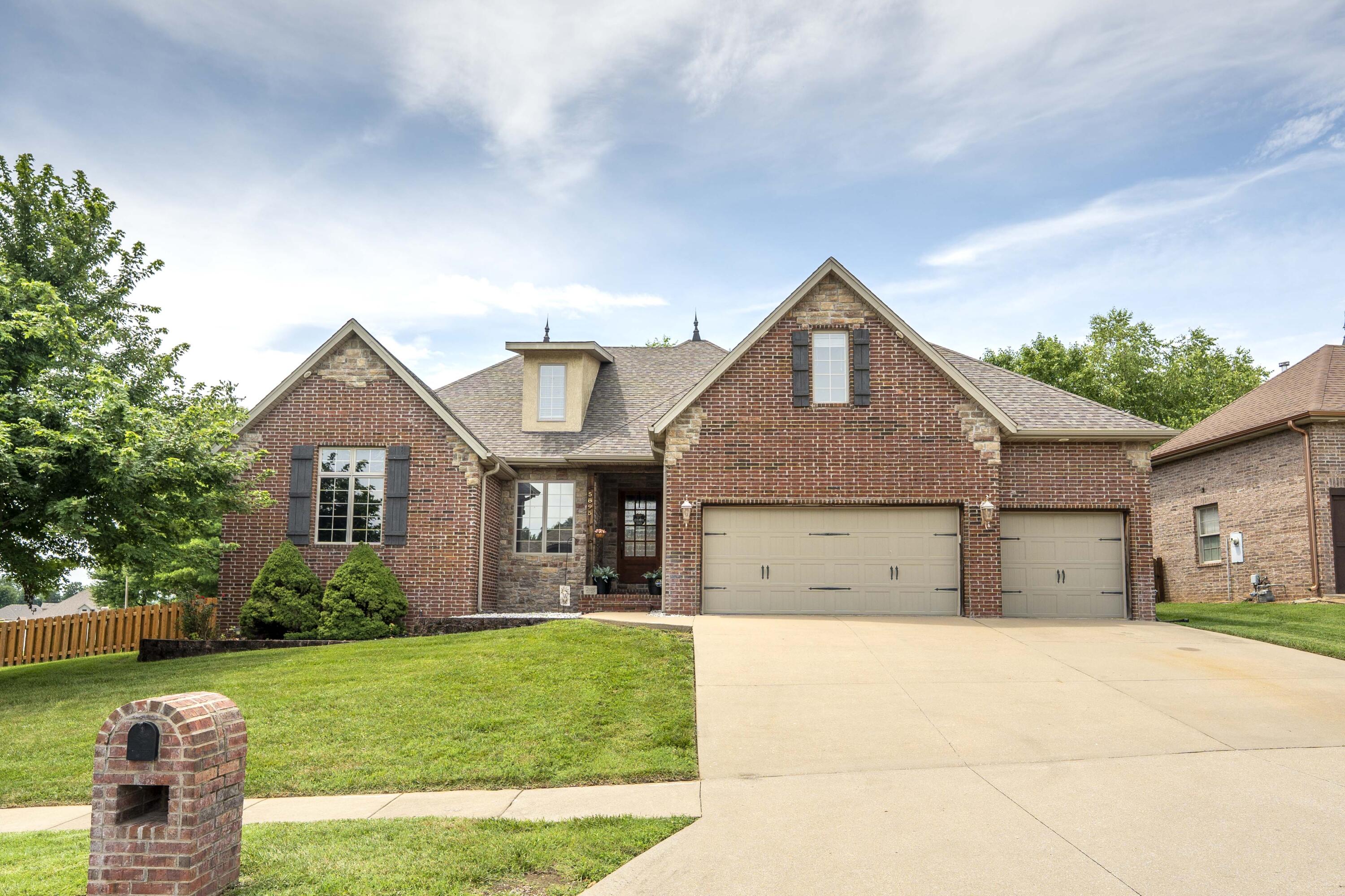 5895 South Teters Court Property Photo 1