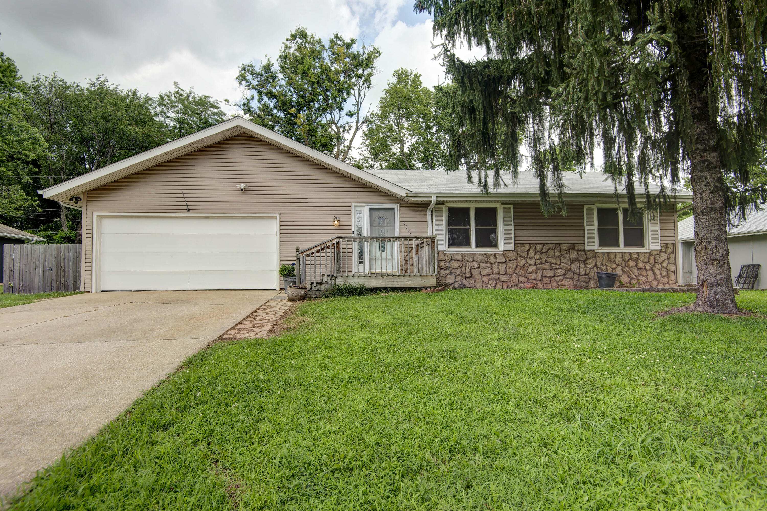 3375 West El Castile Street Property Photo 1