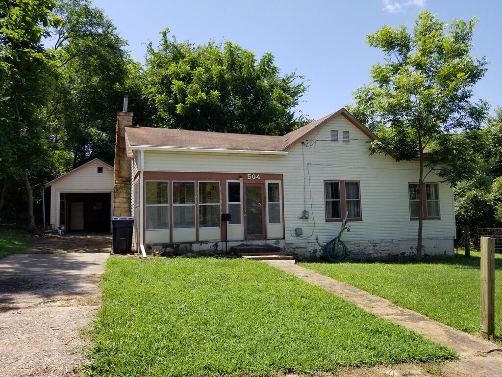 504 West Leyda Street Property Photo 1