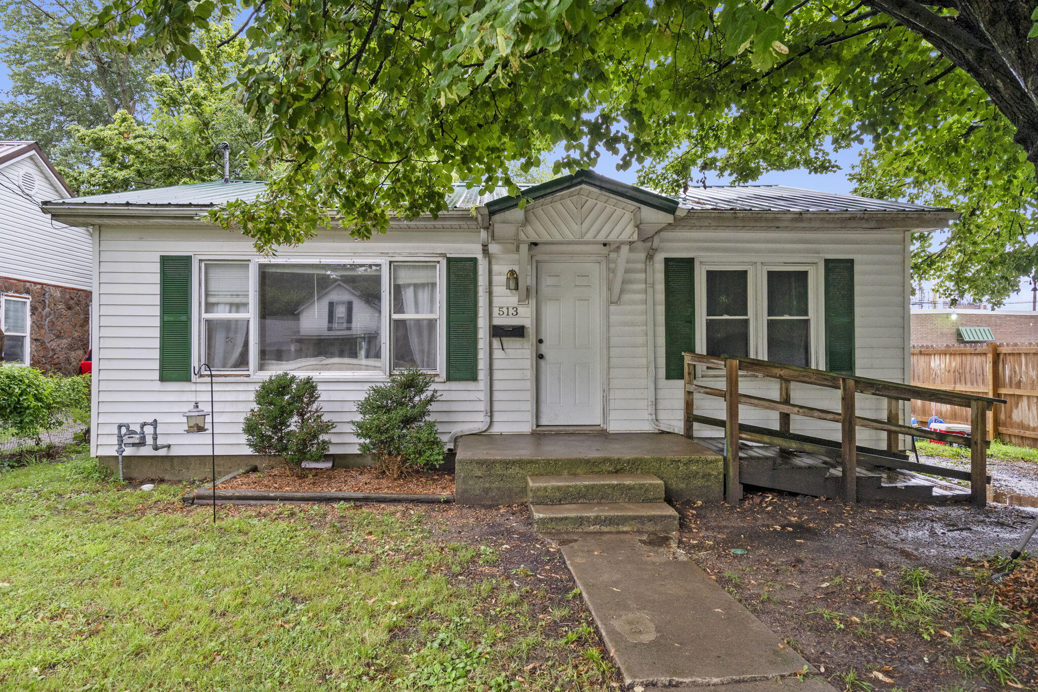 513 Maple Street