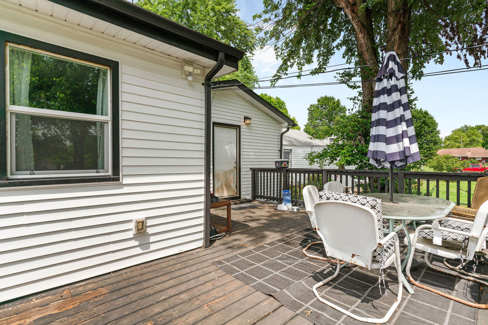 2938 West College Street Property Photo 25