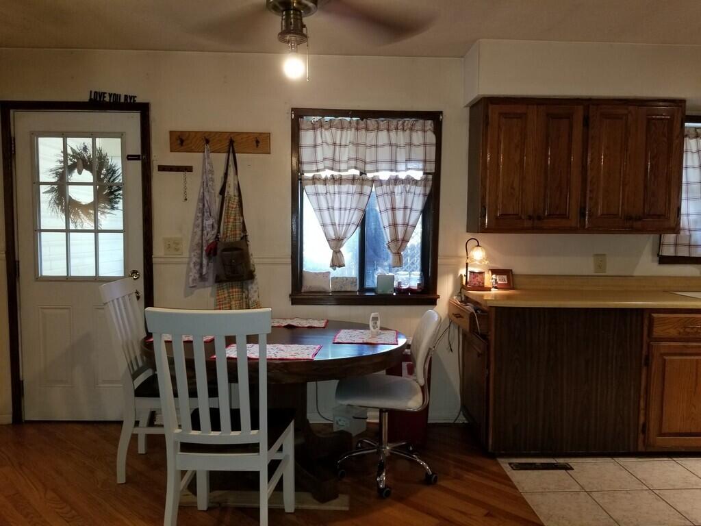 212 West Leyda Street Property Photo 12
