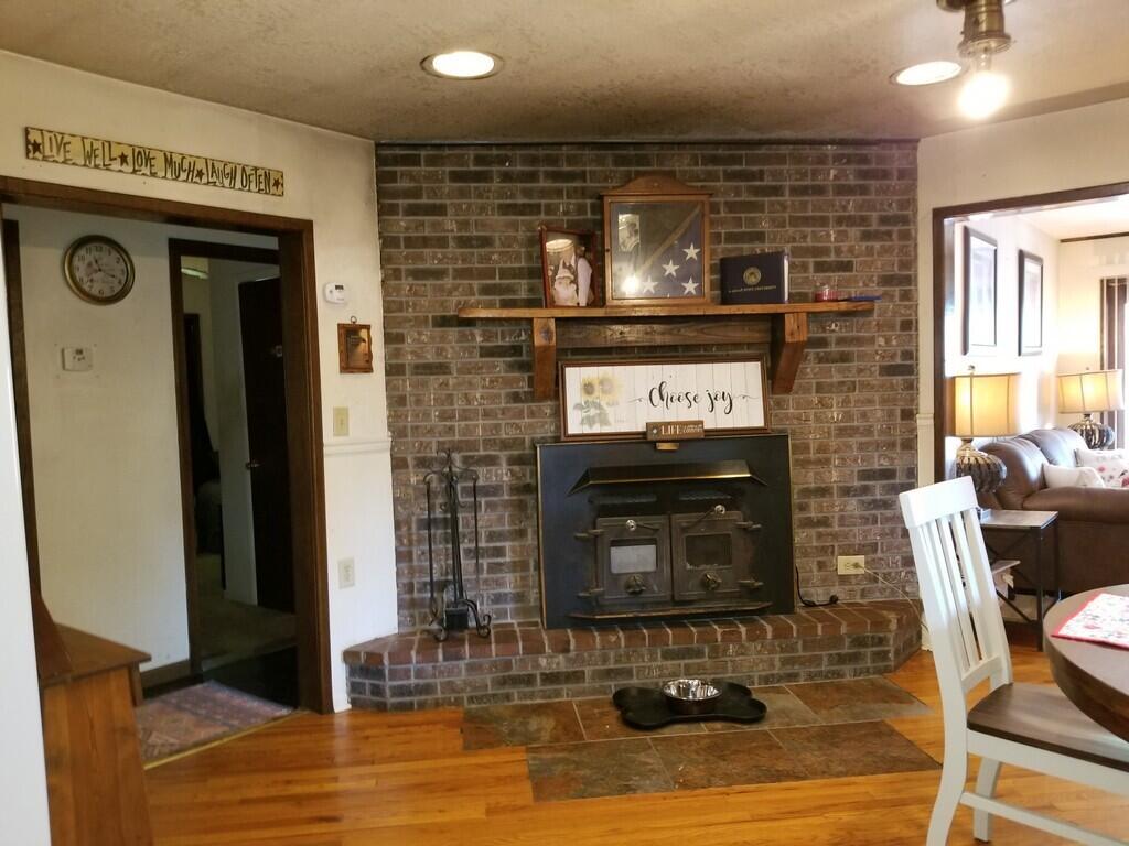 212 West Leyda Street Property Photo 15