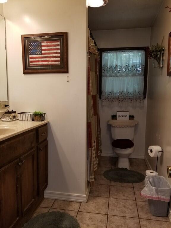 212 West Leyda Street Property Photo 28