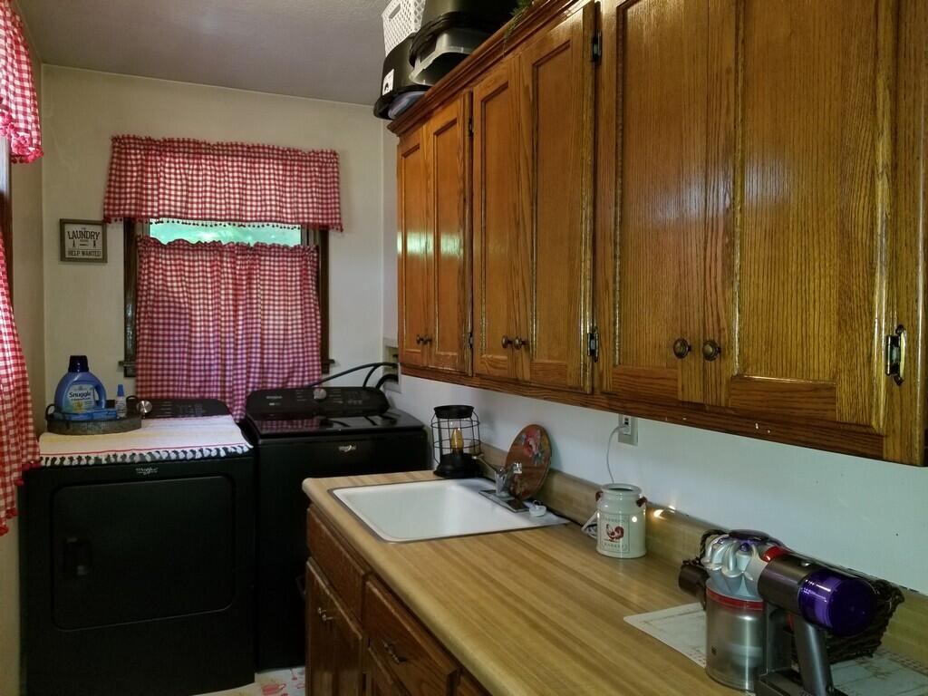212 West Leyda Street Property Photo 30