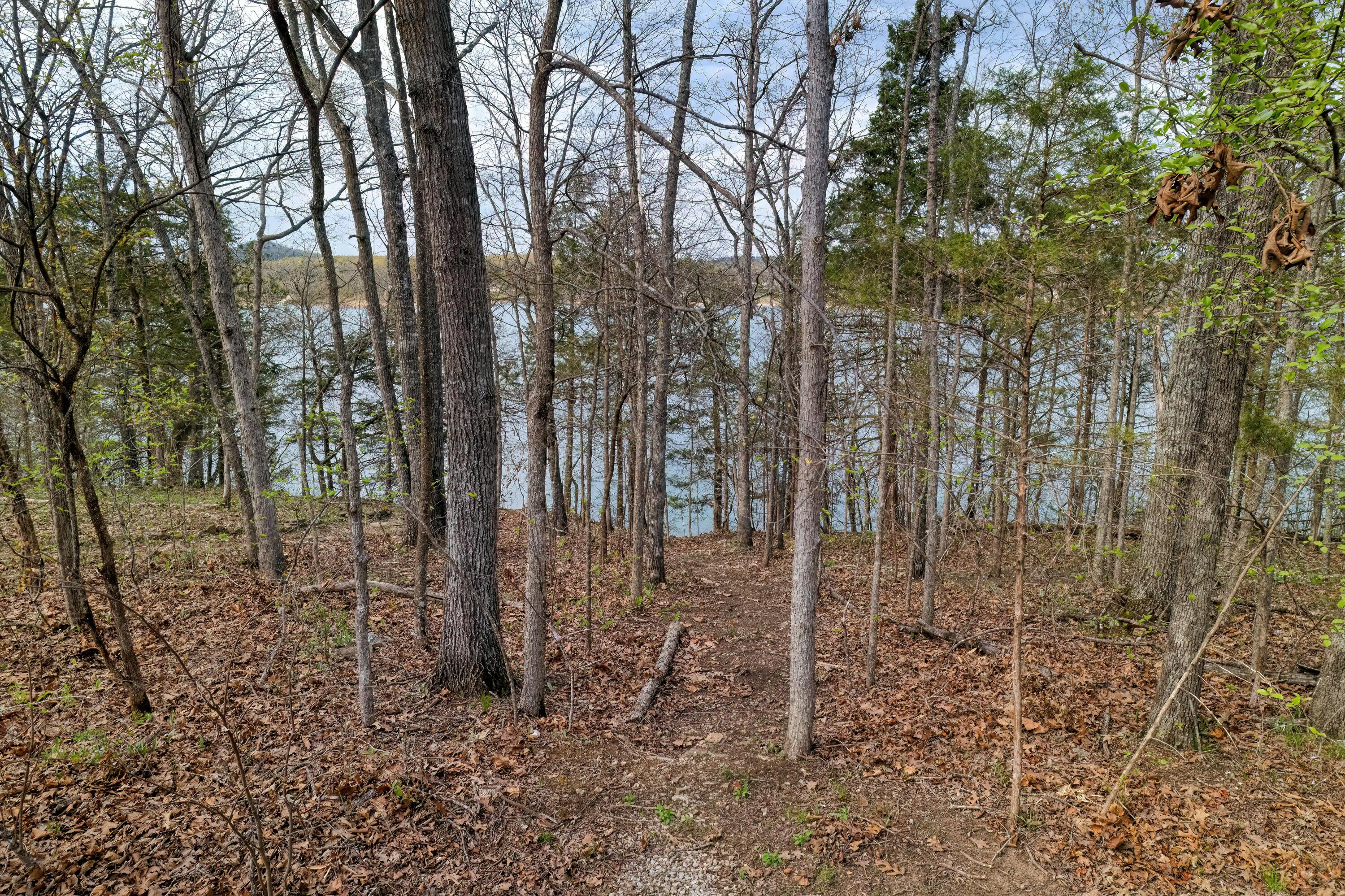 732 Lake Road Property Photo 15
