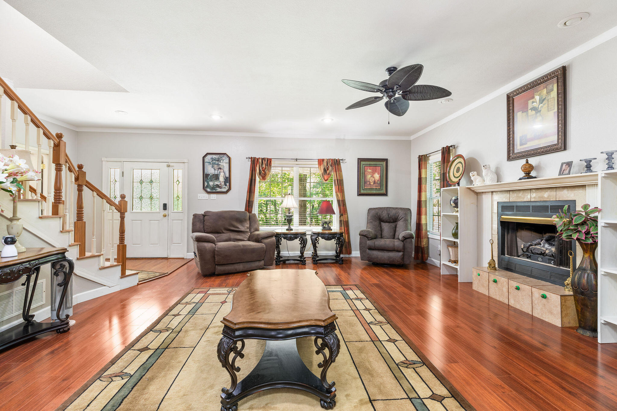 155 Mockingbird Court Property Photo 4