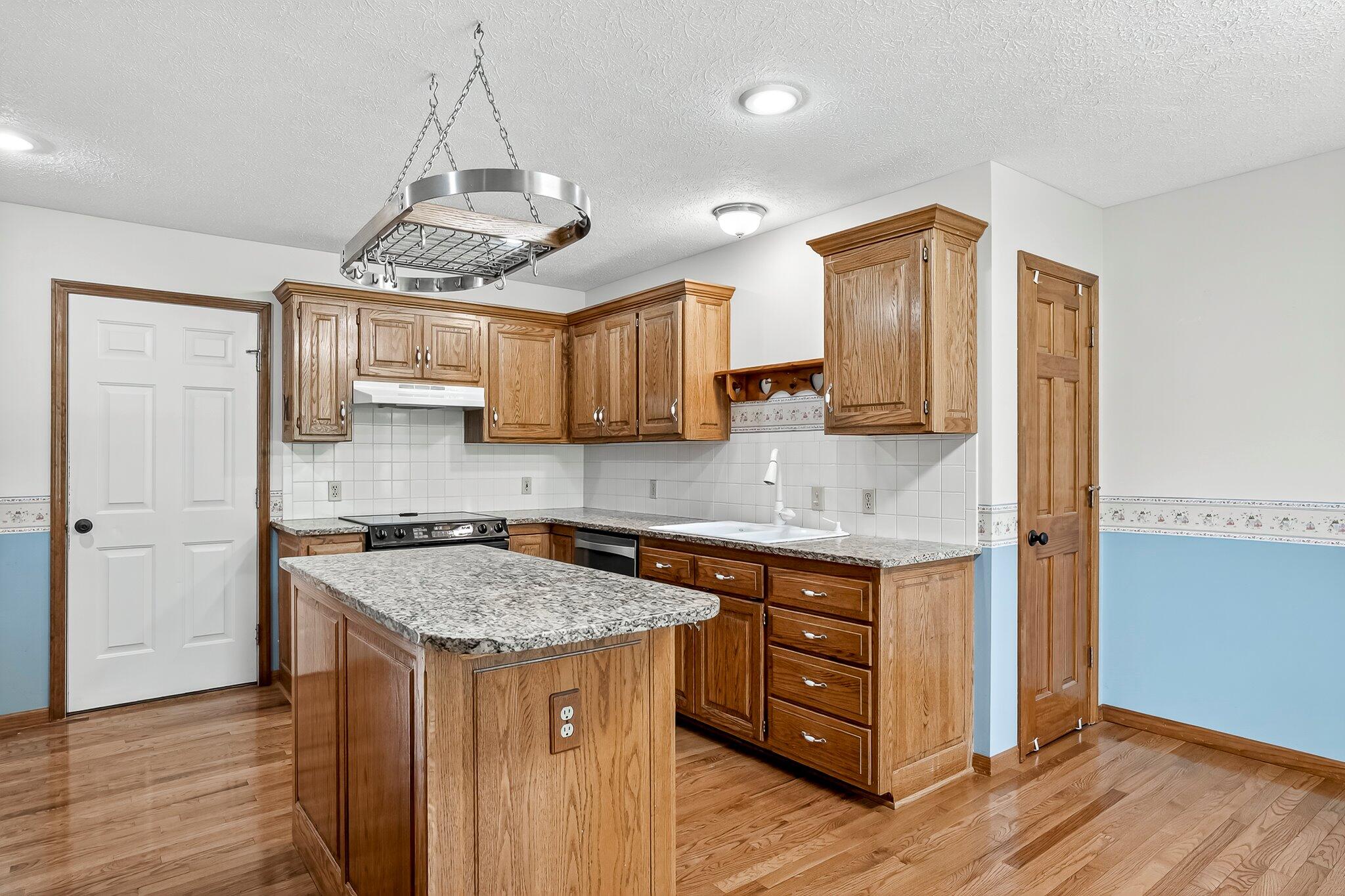 1278 West Vancouver Street Property Photo 11