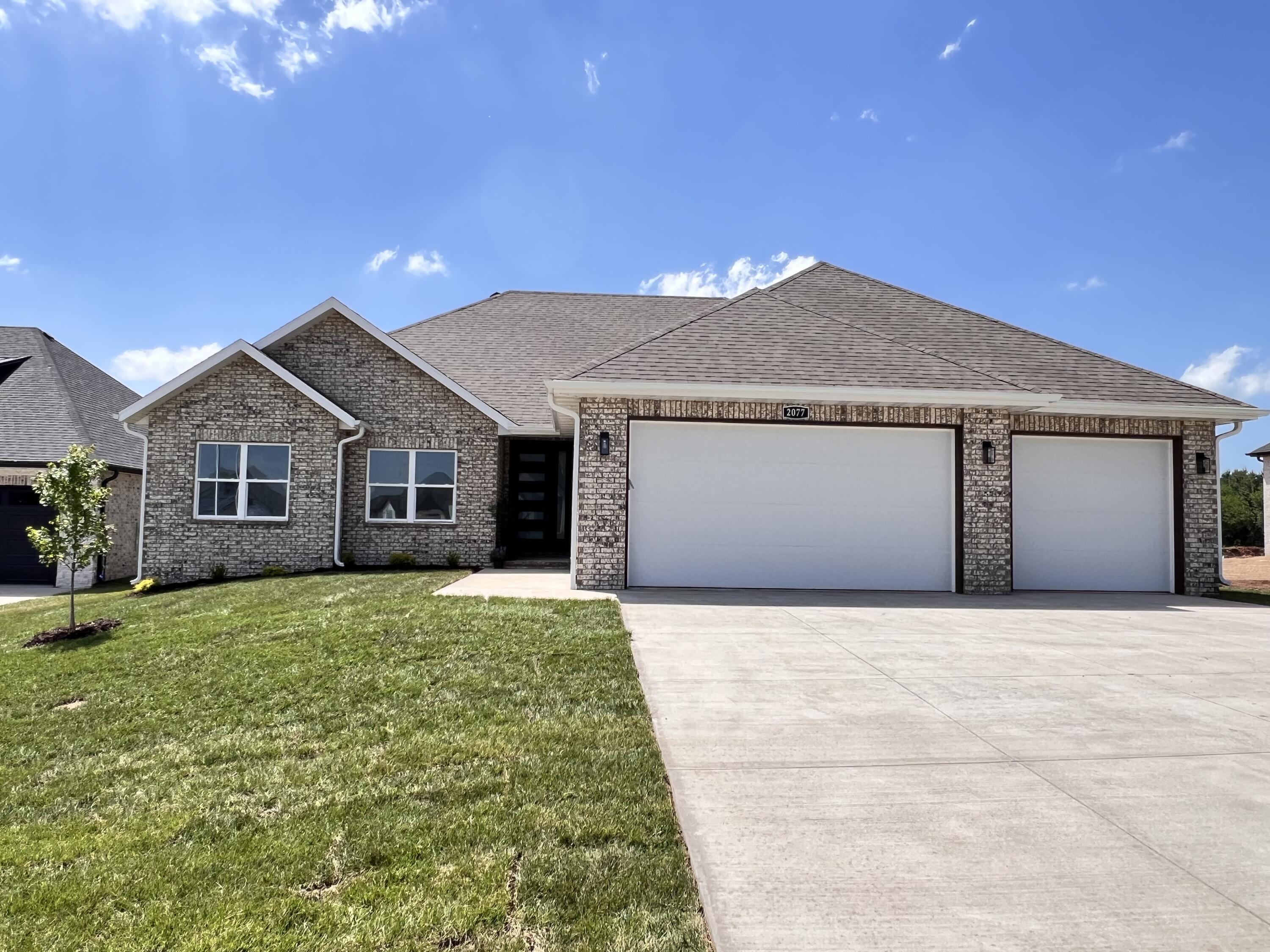 2077 North Sun Valley Drive Property Photo 1