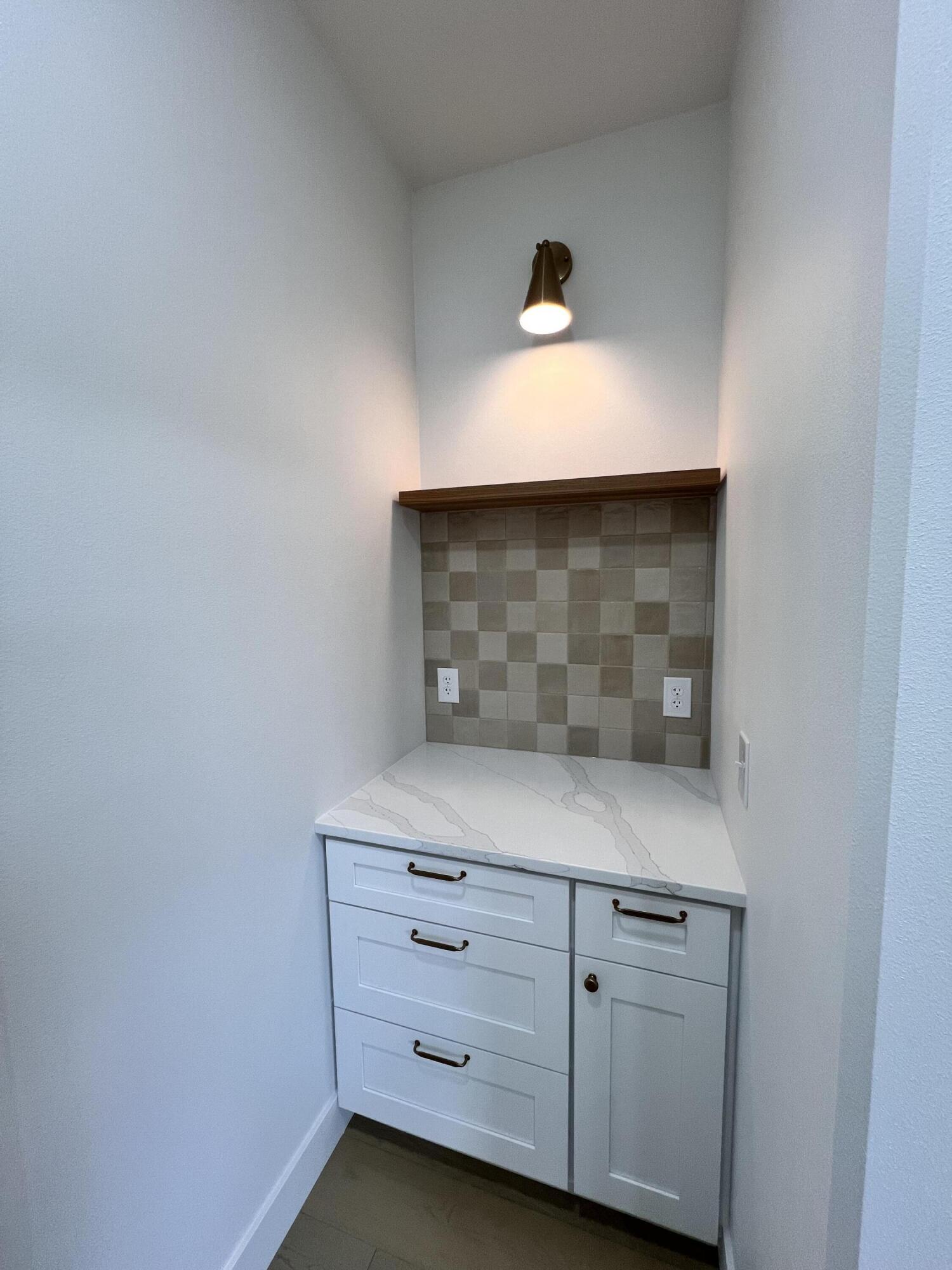2090 North Silver Charm Avenue Property Photo 13