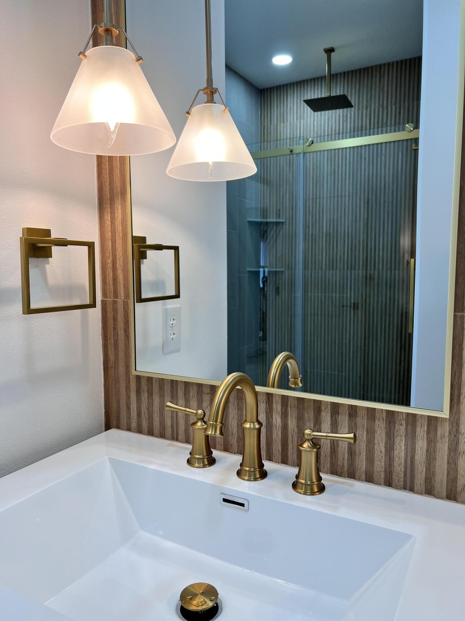 2090 North Silver Charm Avenue Property Photo 26