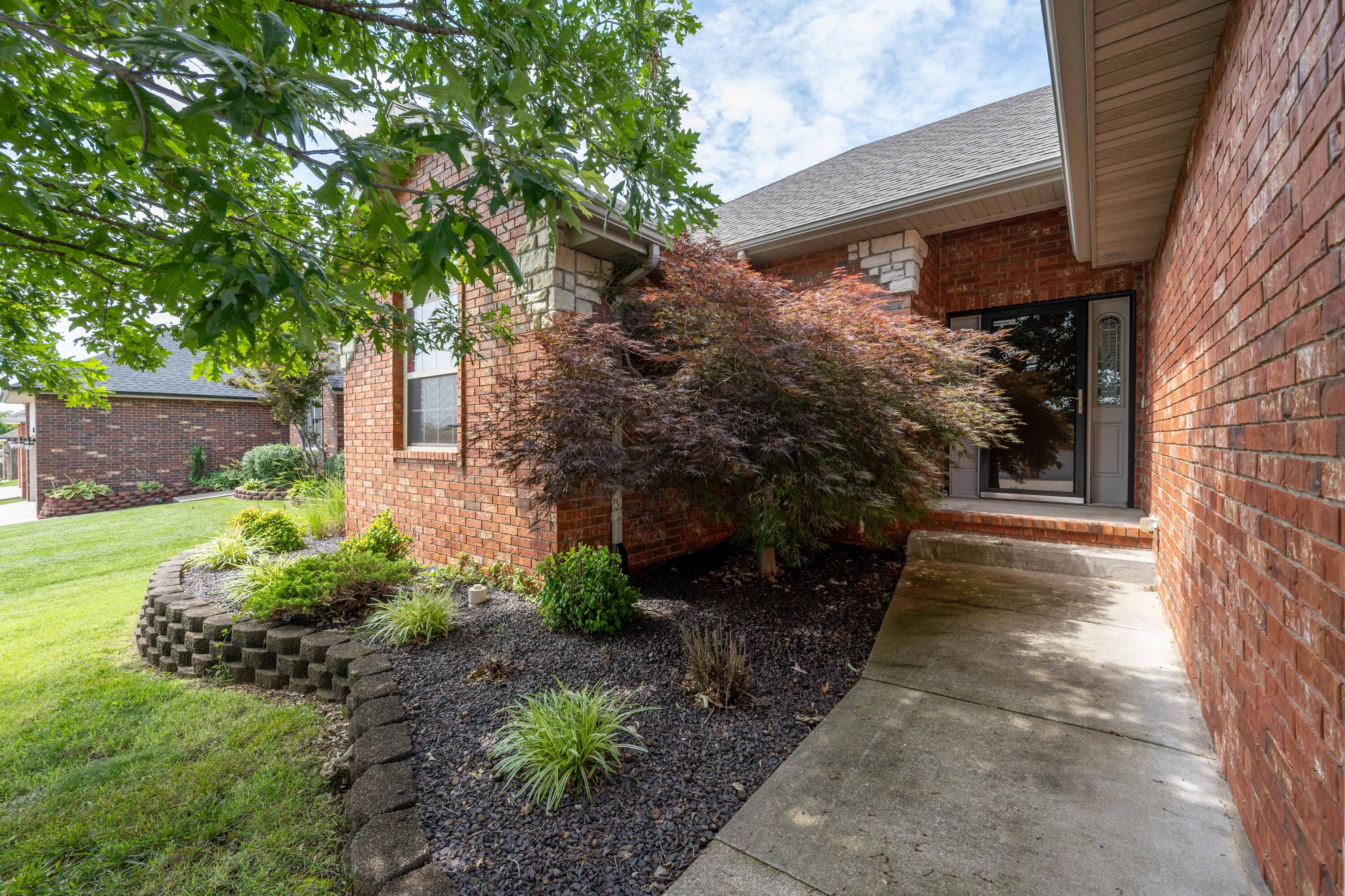 3803 West Erie Street Property Photo 4