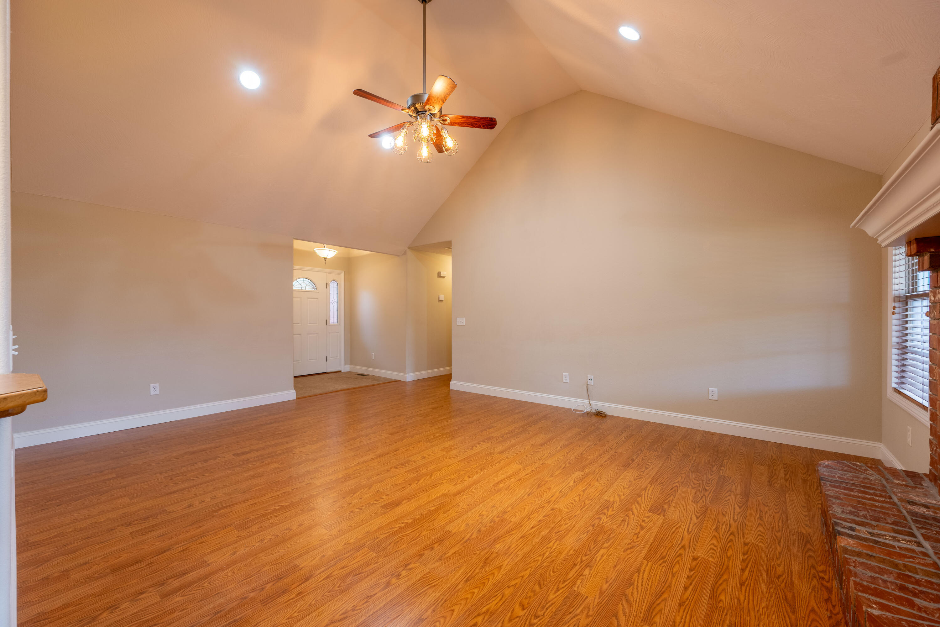 3803 West Erie Street Property Photo 8