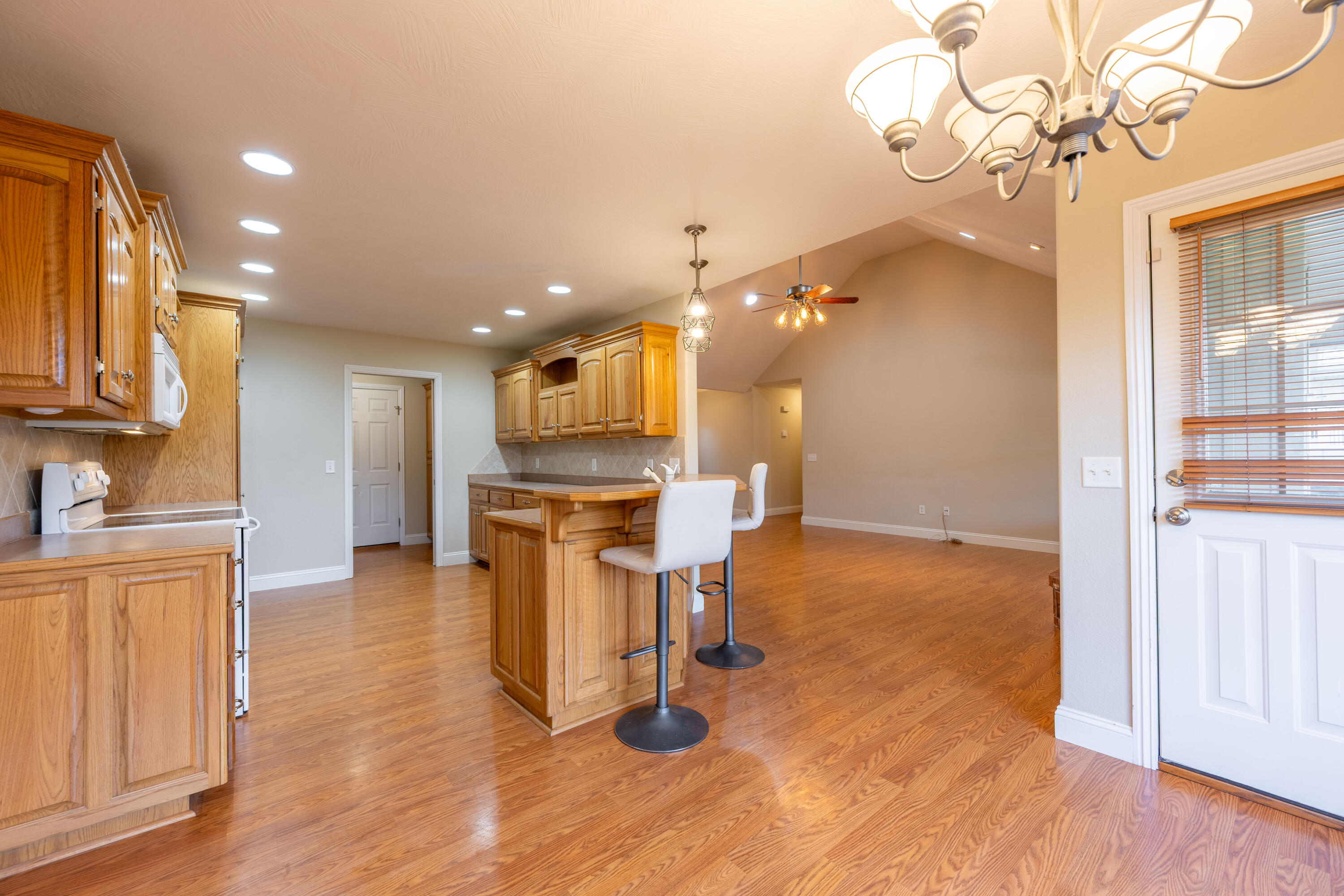 3803 West Erie Street Property Photo 10