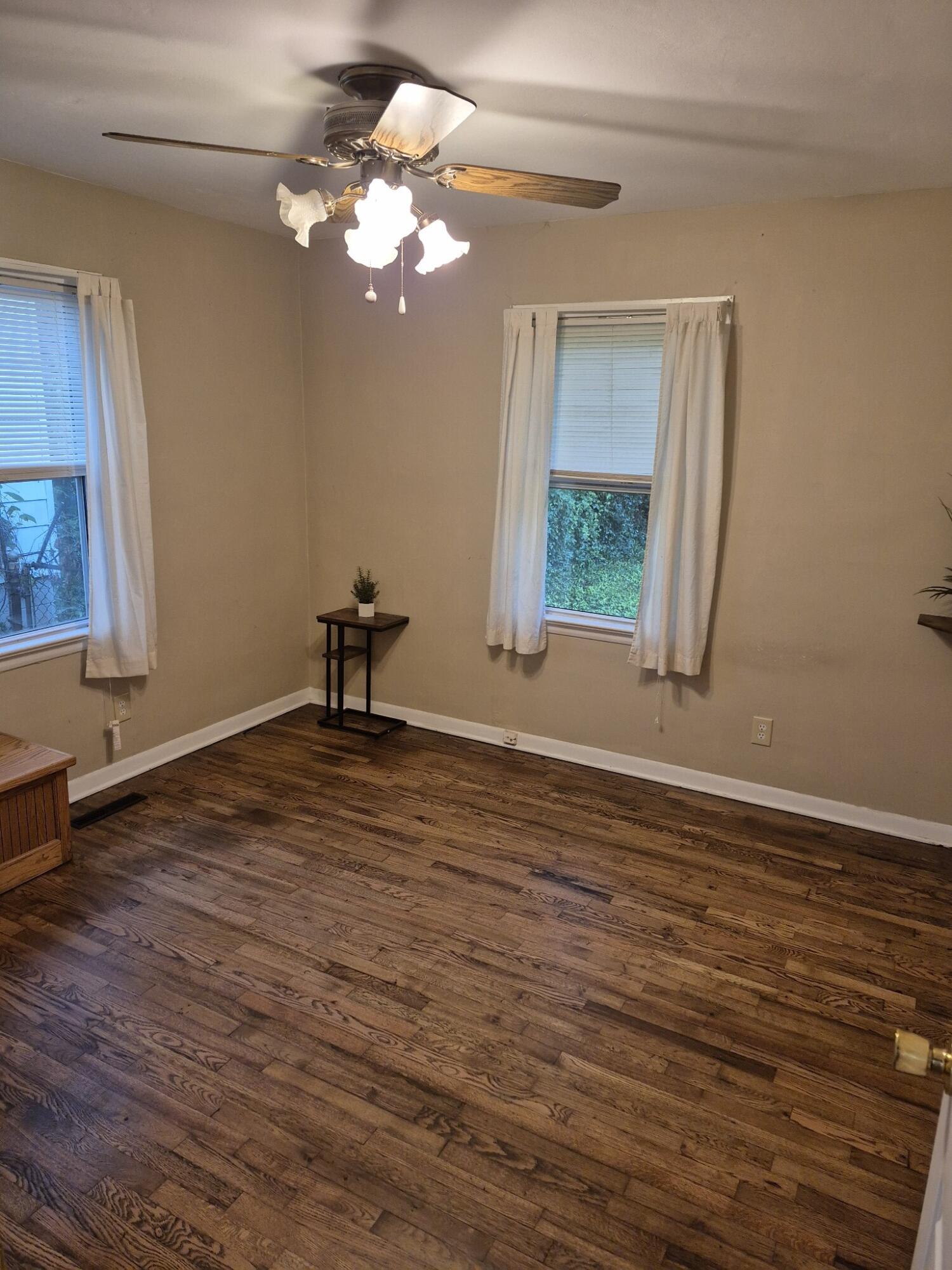 1917 South Weaver Avenue Property Photo 6