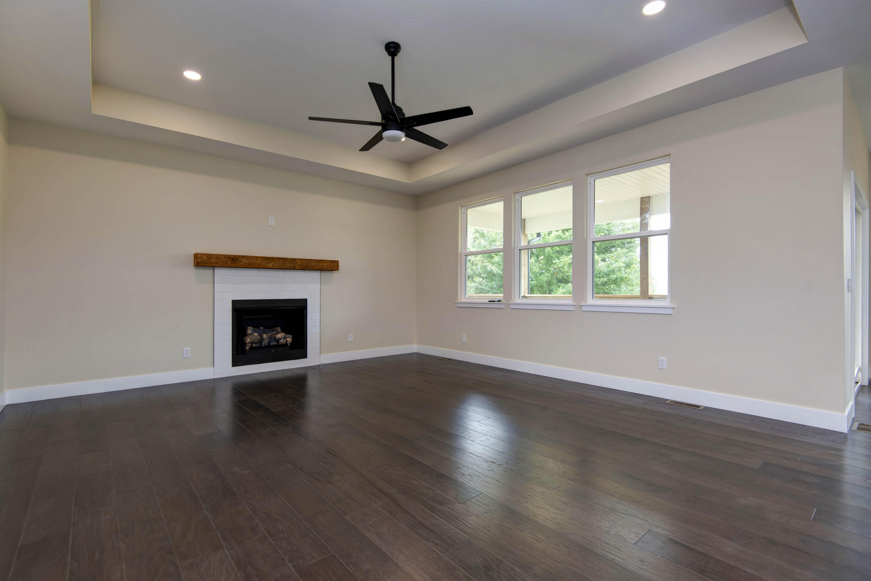 2212 Braxton Court Property Photo 4