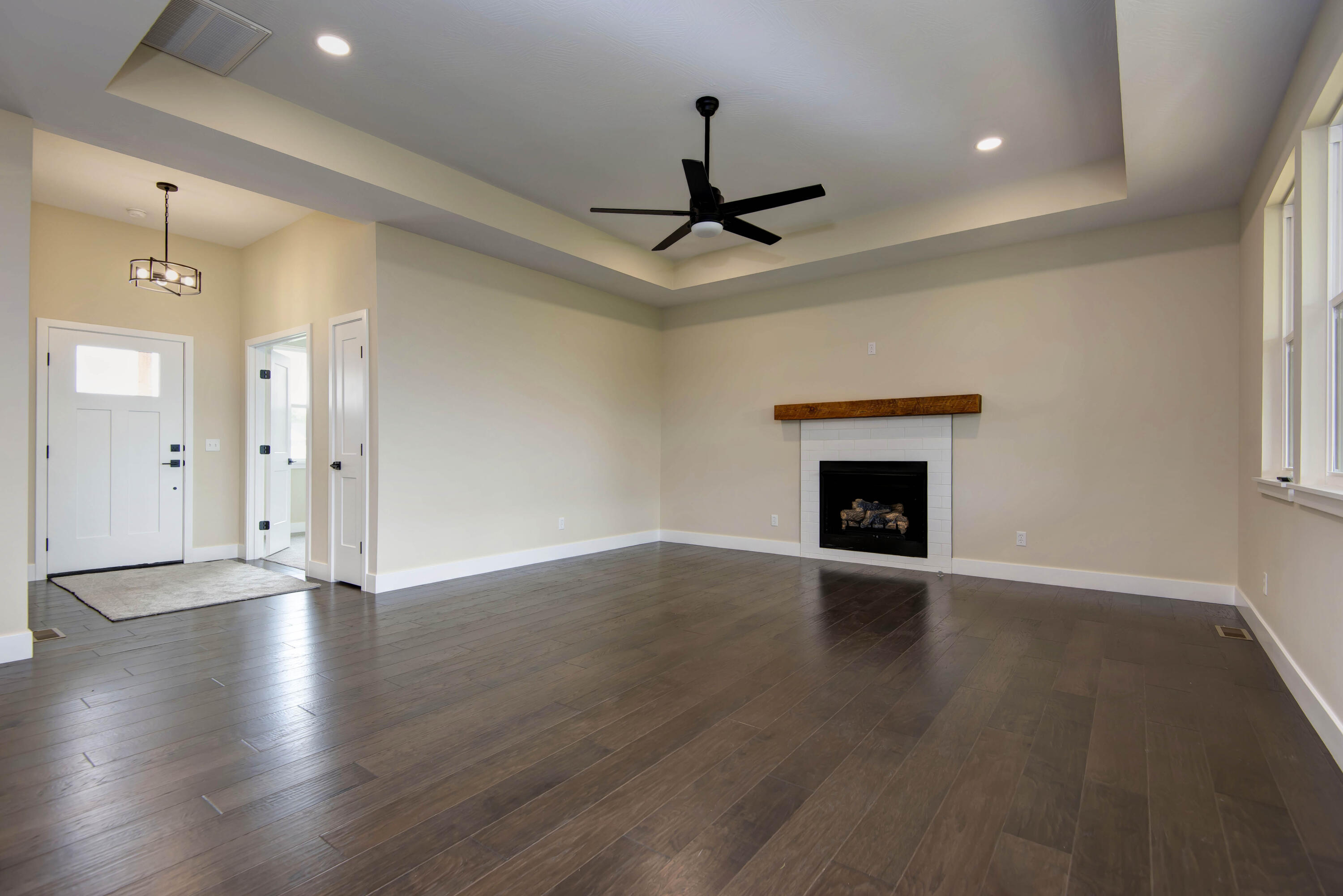 2212 Braxton Court Property Photo 8