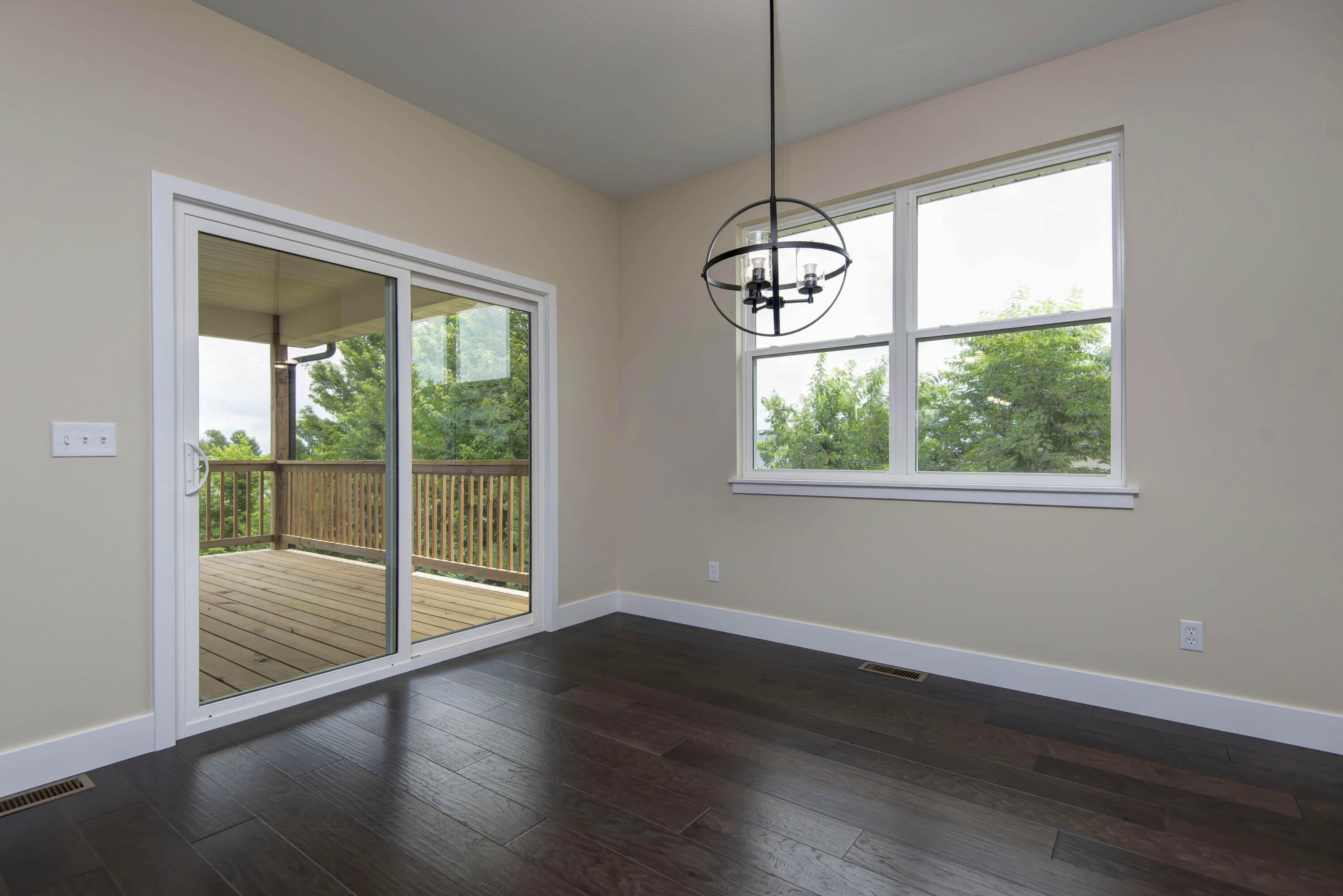 2212 Braxton Court Property Photo 13