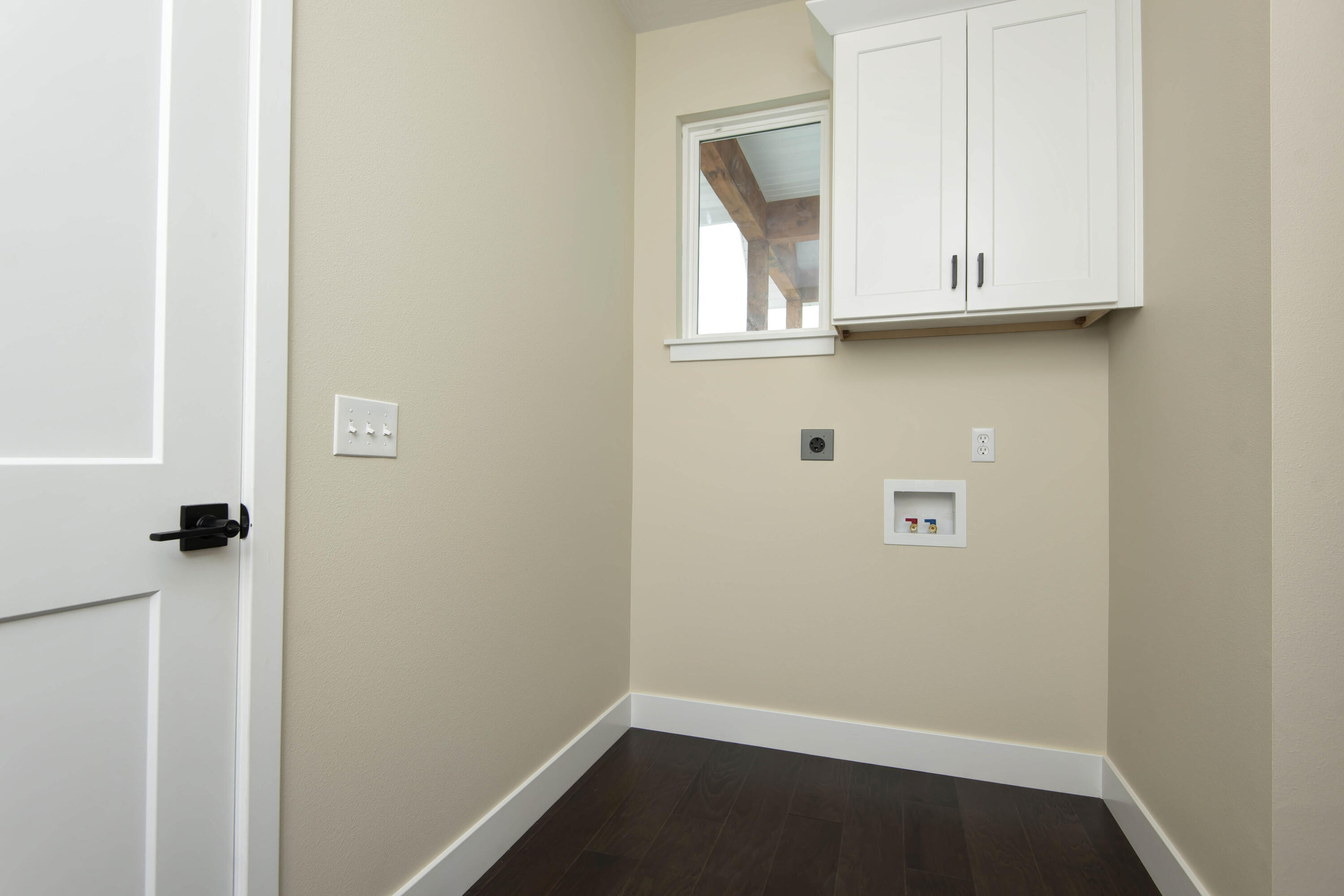 2212 Braxton Court Property Photo 18