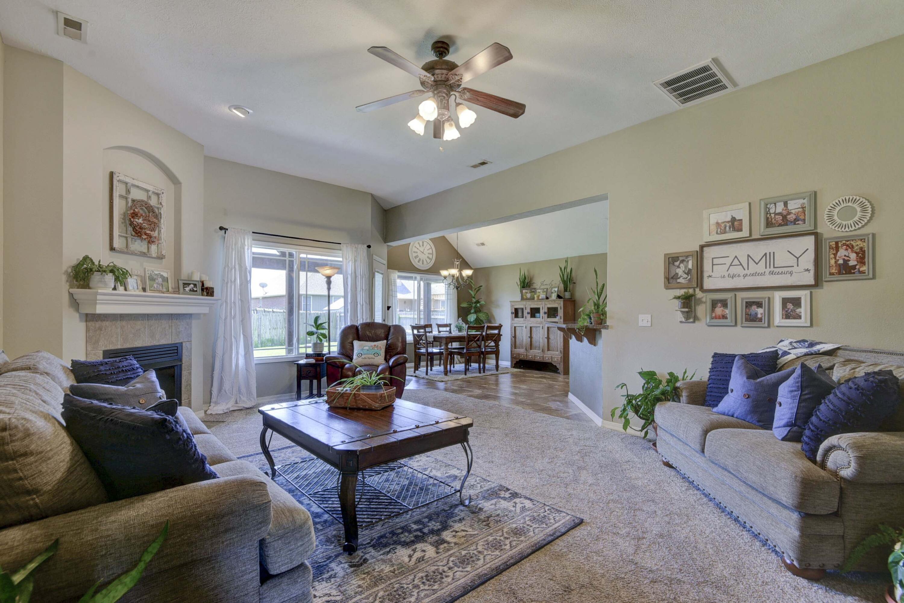 105 Deer Run Property Photo 8