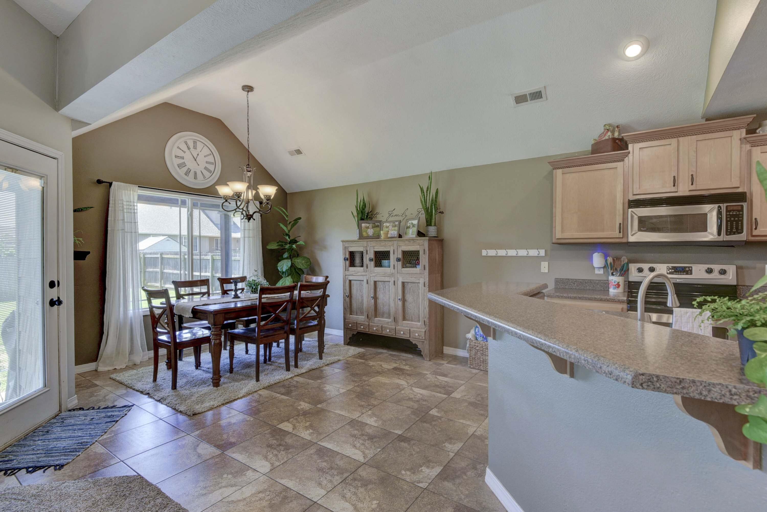 105 Deer Run Property Photo 13
