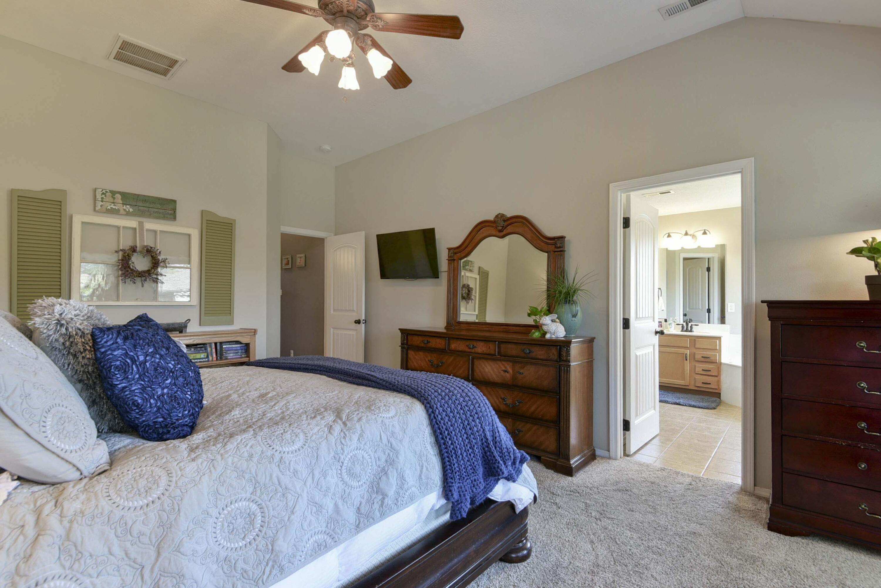 105 Deer Run Property Photo 22
