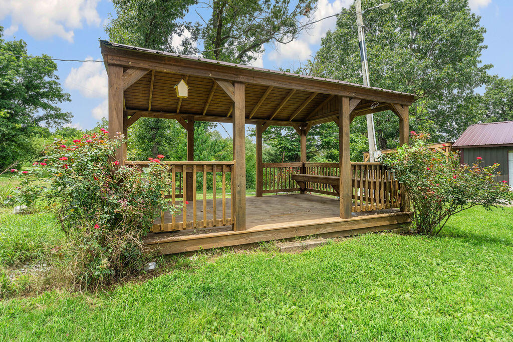 16890 Hurt Road Property Photo 5
