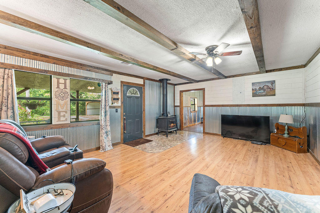 16890 Hurt Road Property Photo 7