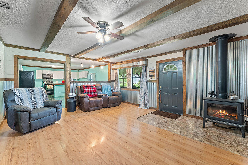 16890 Hurt Road Property Photo 9
