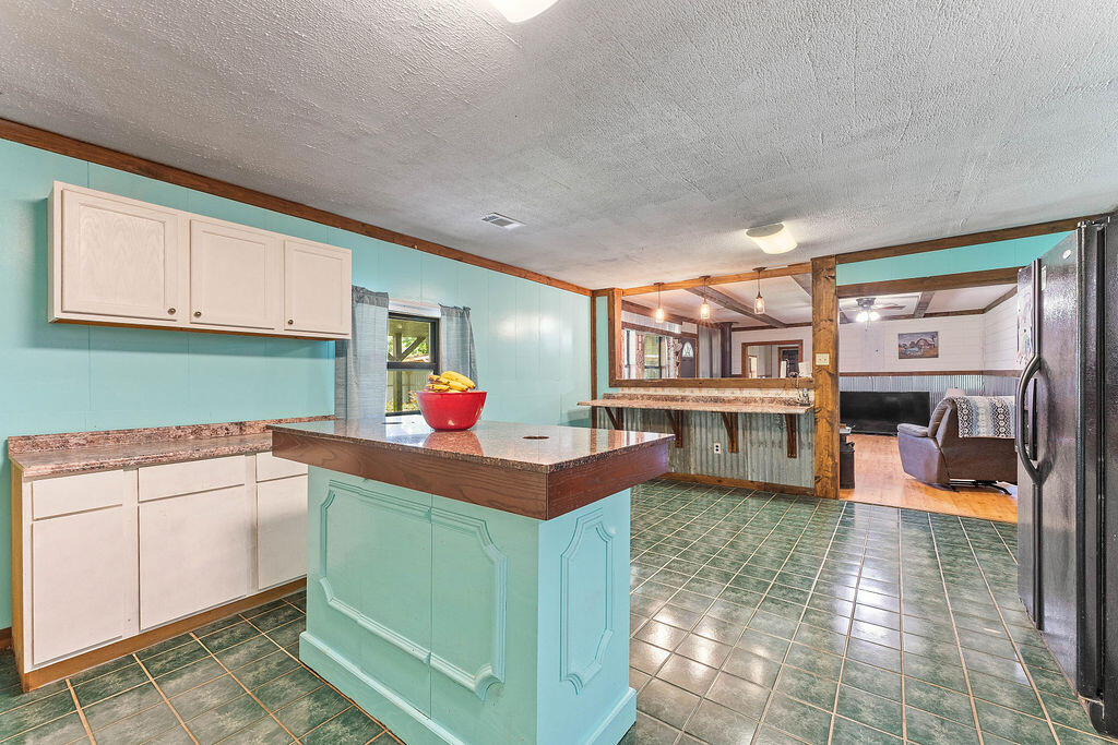 16890 Hurt Road Property Photo 12