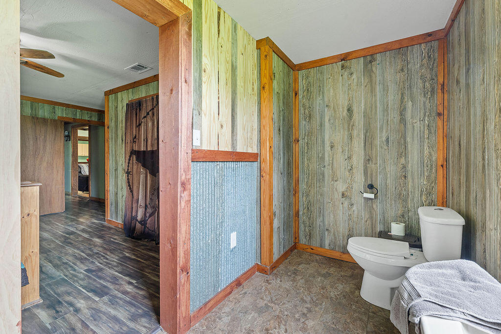 16890 Hurt Road Property Photo 17